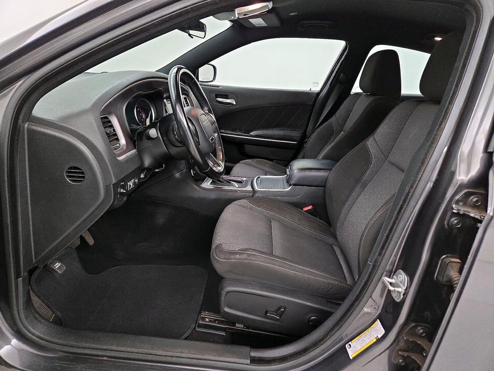 Power Seat(s) & Side Airbags