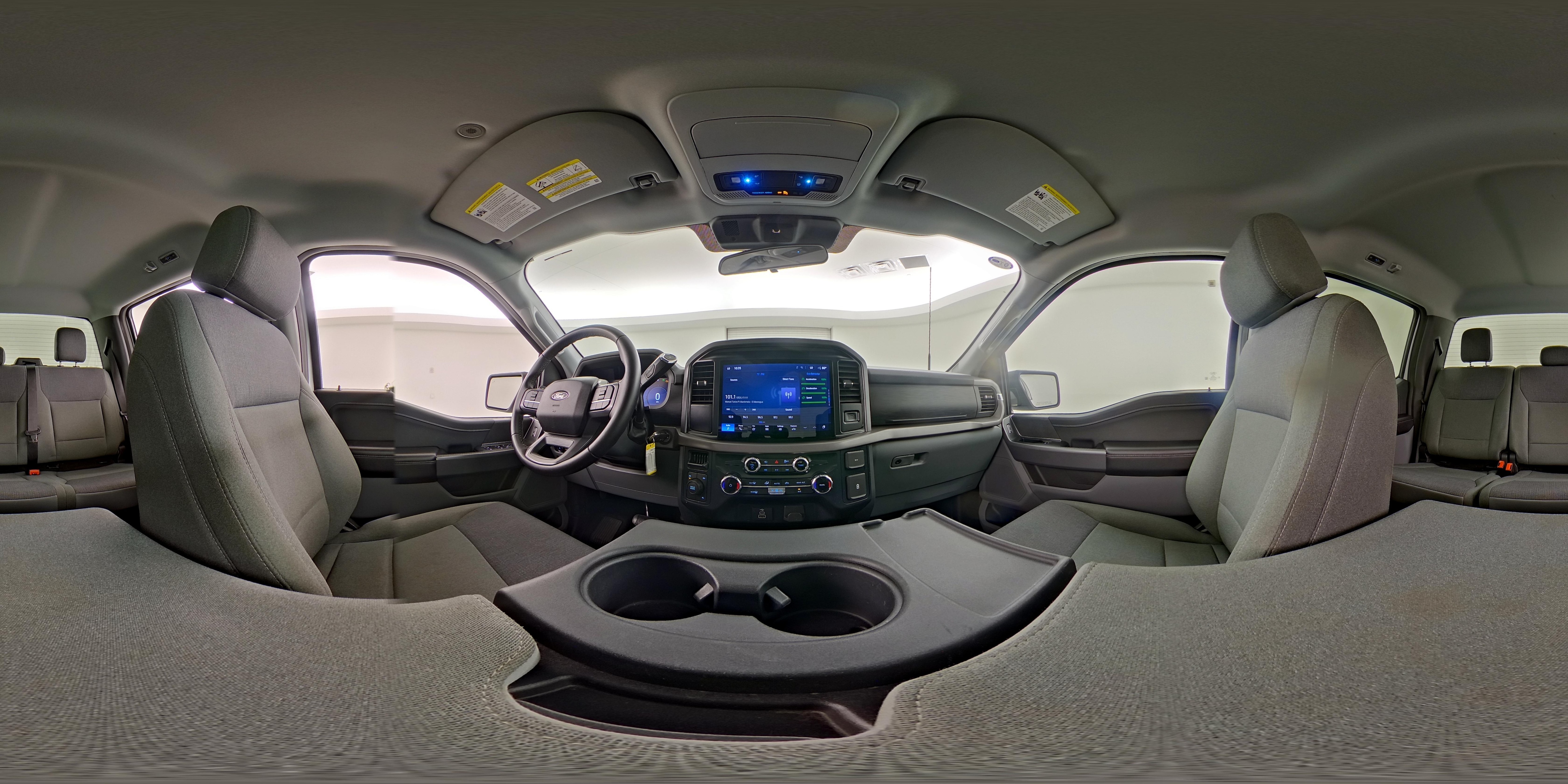 2025 Ford F-150 XLT - Photo 24