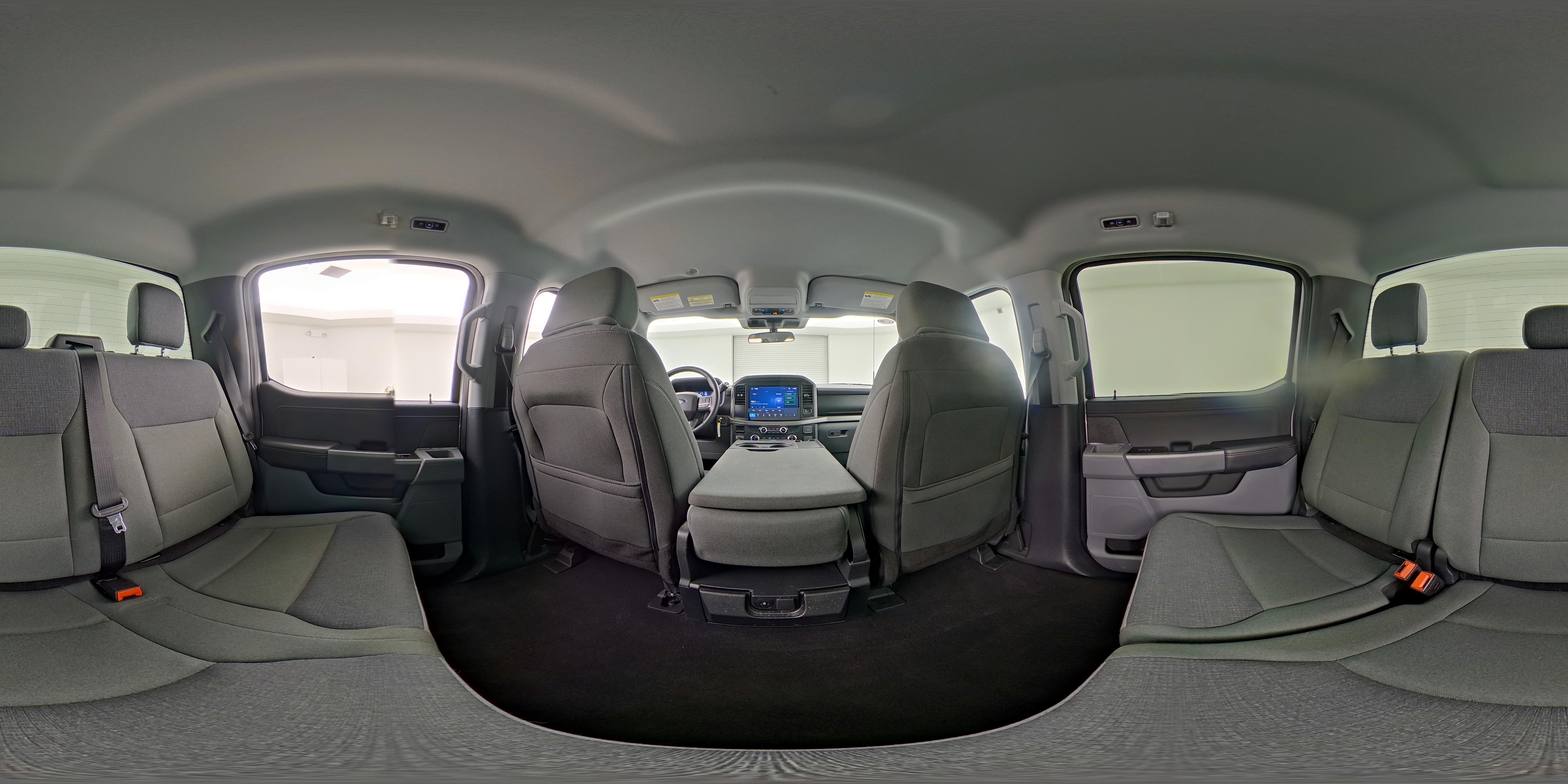 2025 Ford F-150 XLT - Photo 25