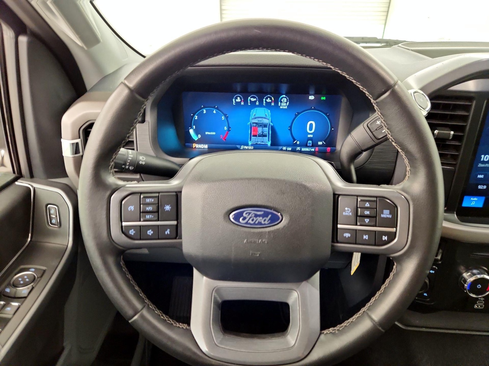2025 Ford F-150 XLT - Photo 11