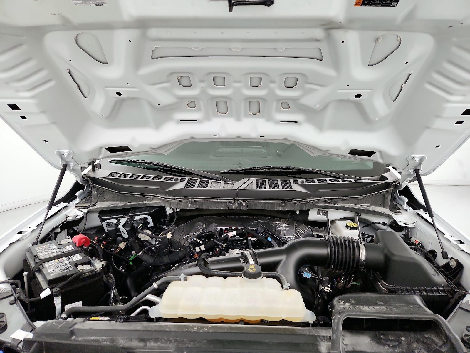 2025 Ford F-150 XLT - Photo 22