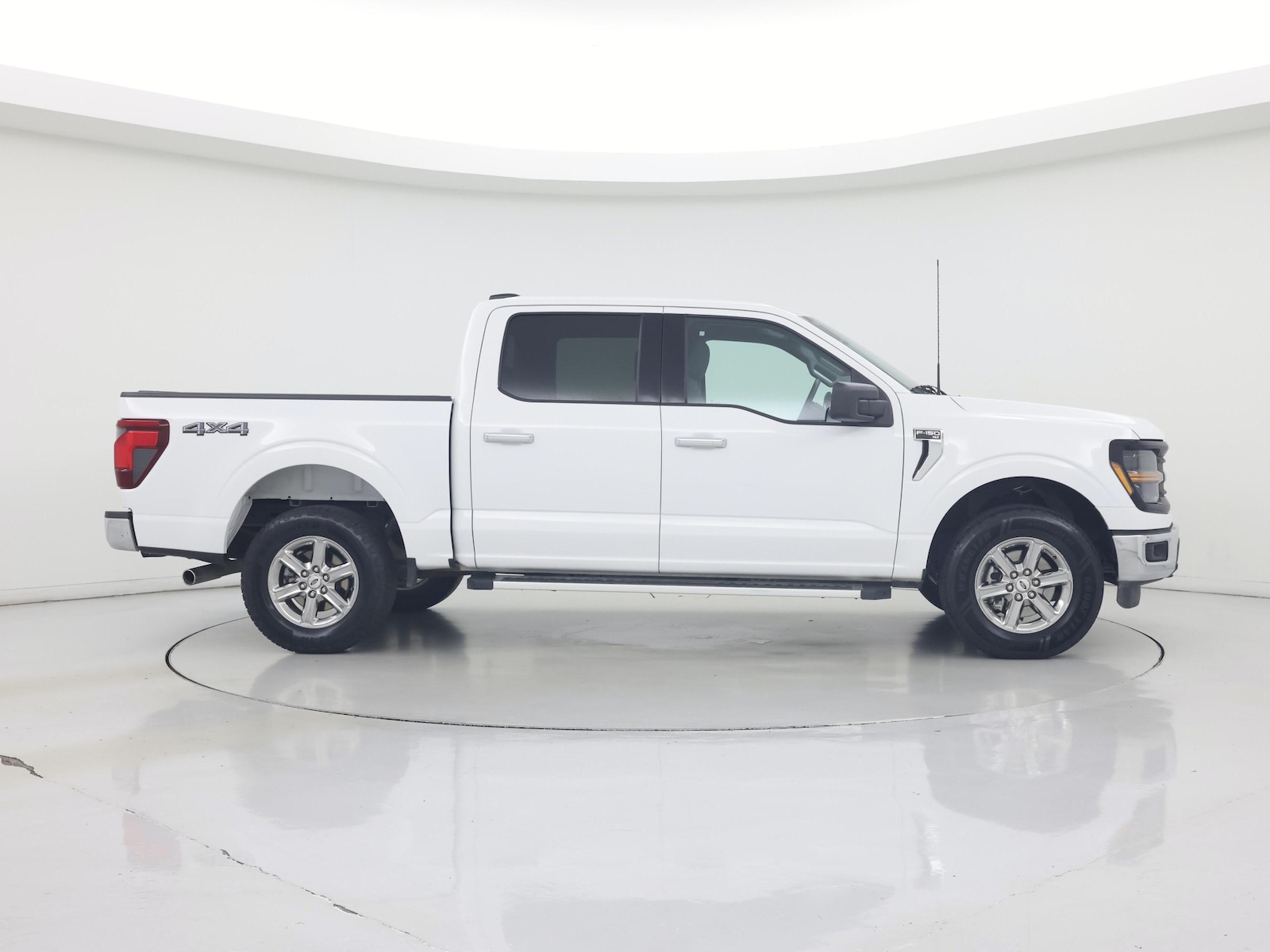 2025 Ford F-150 XLT - Photo 8