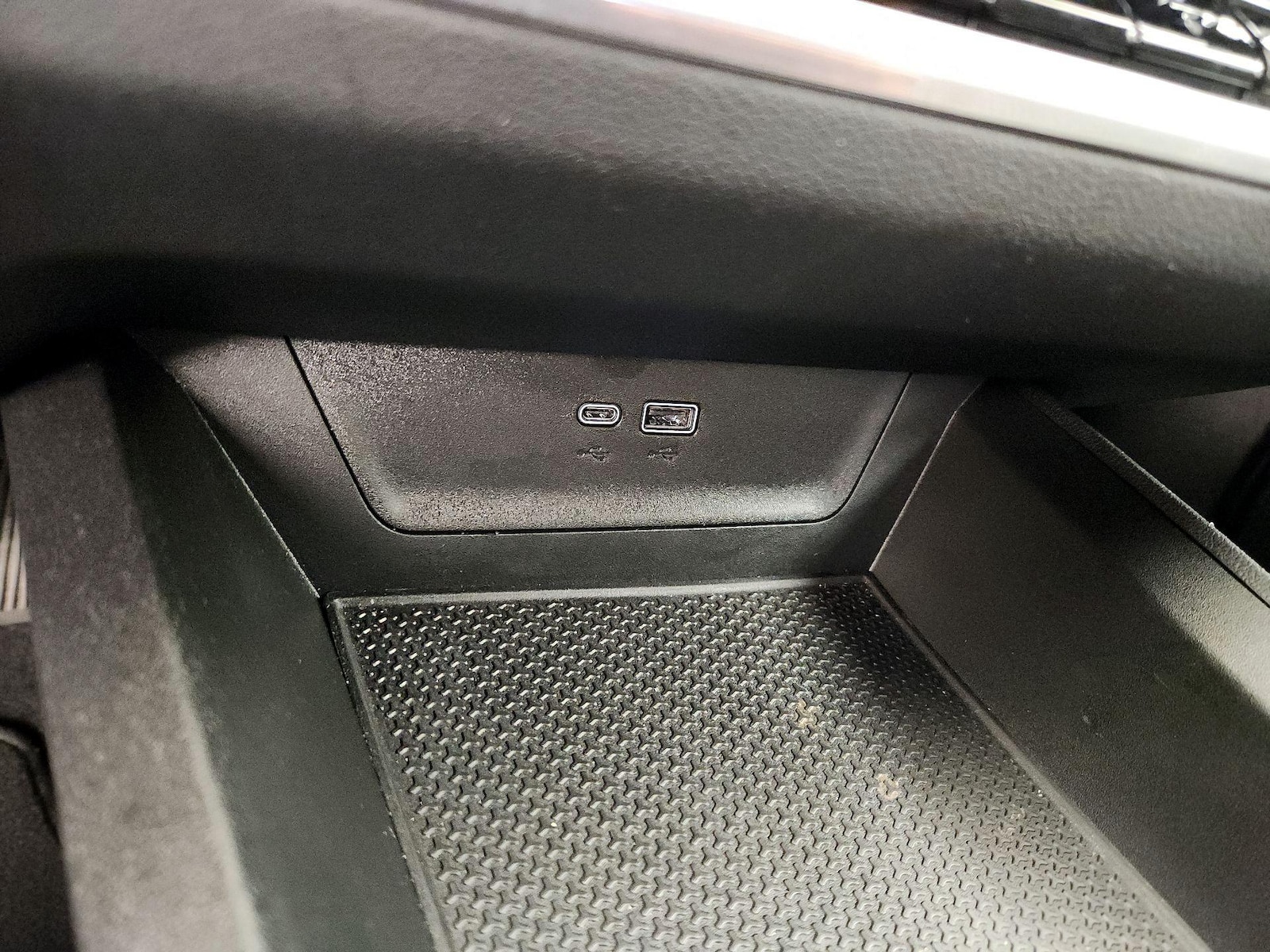 2026 Chevrolet Equinox LT - Photo 20