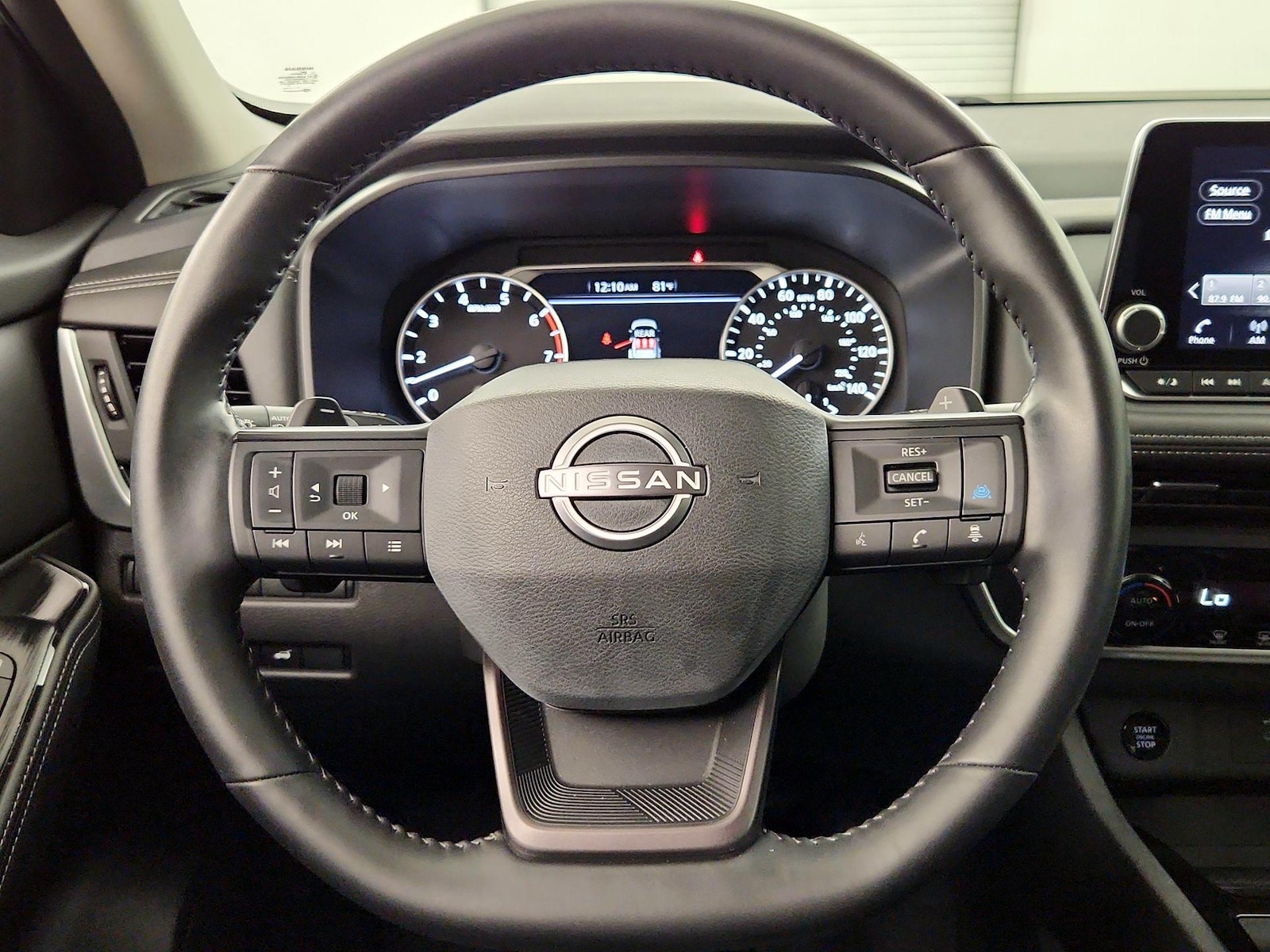 2025 Nissan Rogue SV - Photo 11