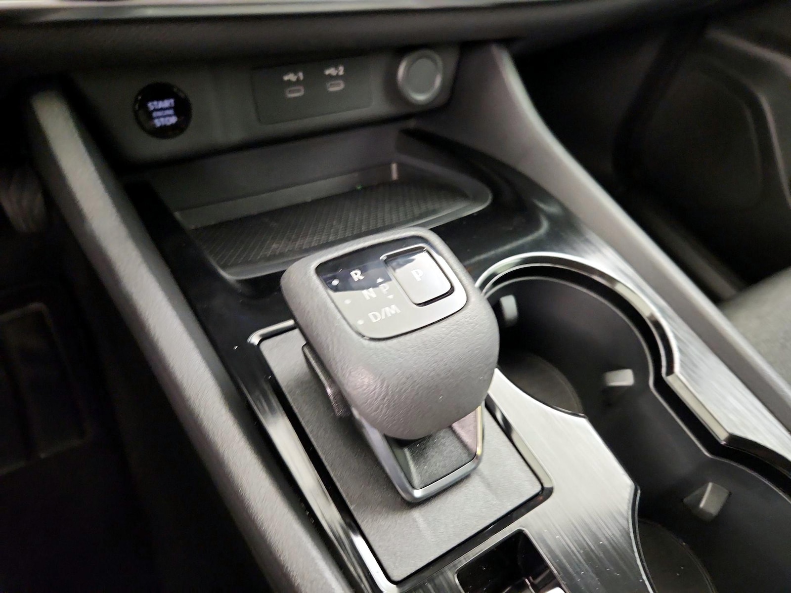 2025 Nissan Rogue SV - Photo 18