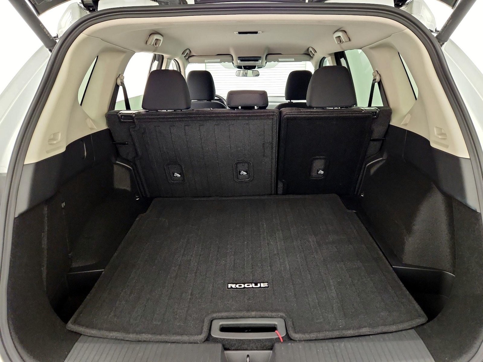 2025 Nissan Rogue SV - Photo 21