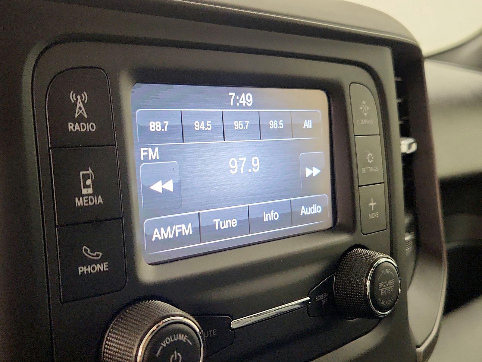 2023 RAM Ram 1500 Pickup Tradesman - Photo 15