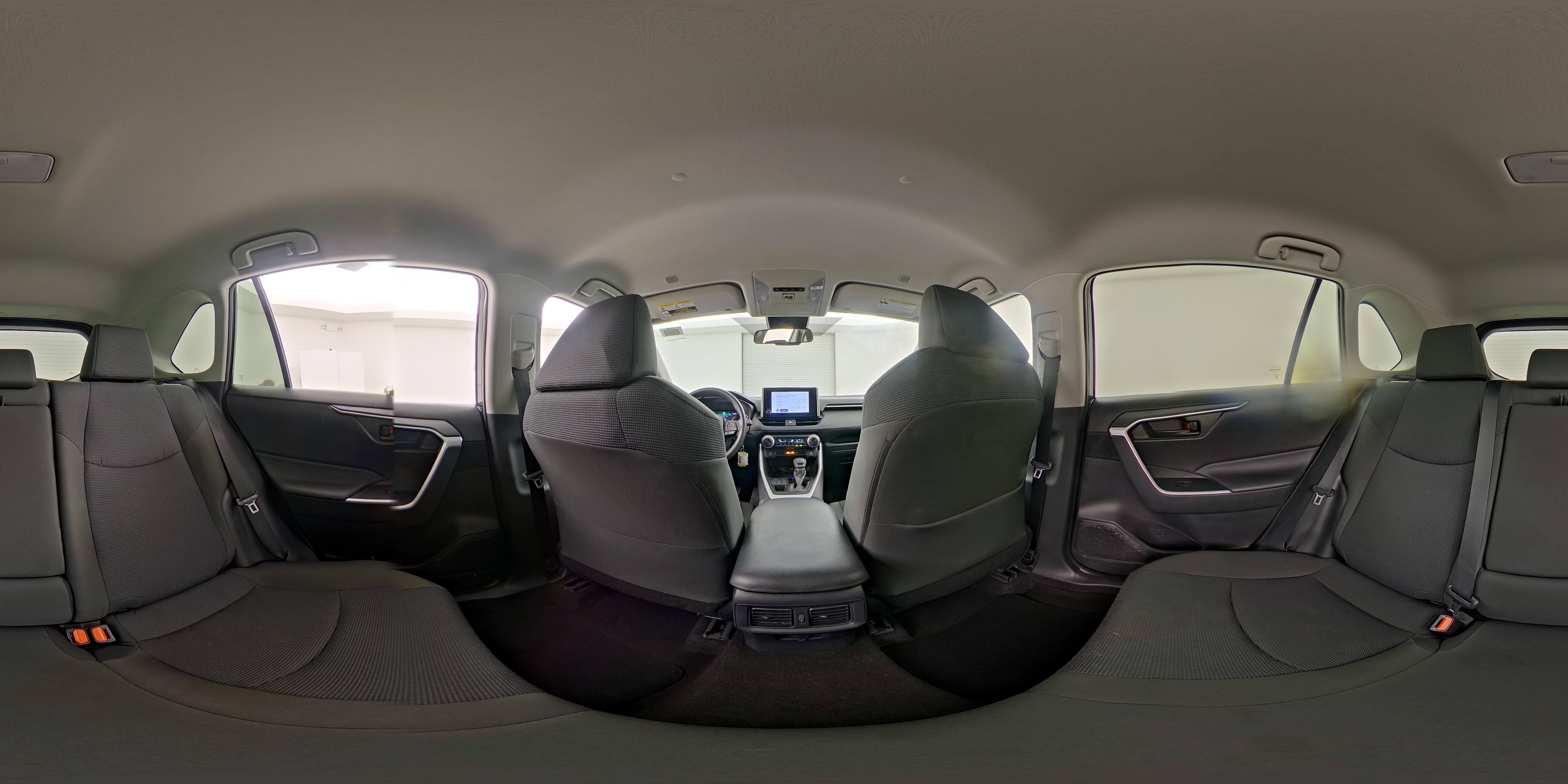 2025 Toyota RAV4 LE - Photo 25