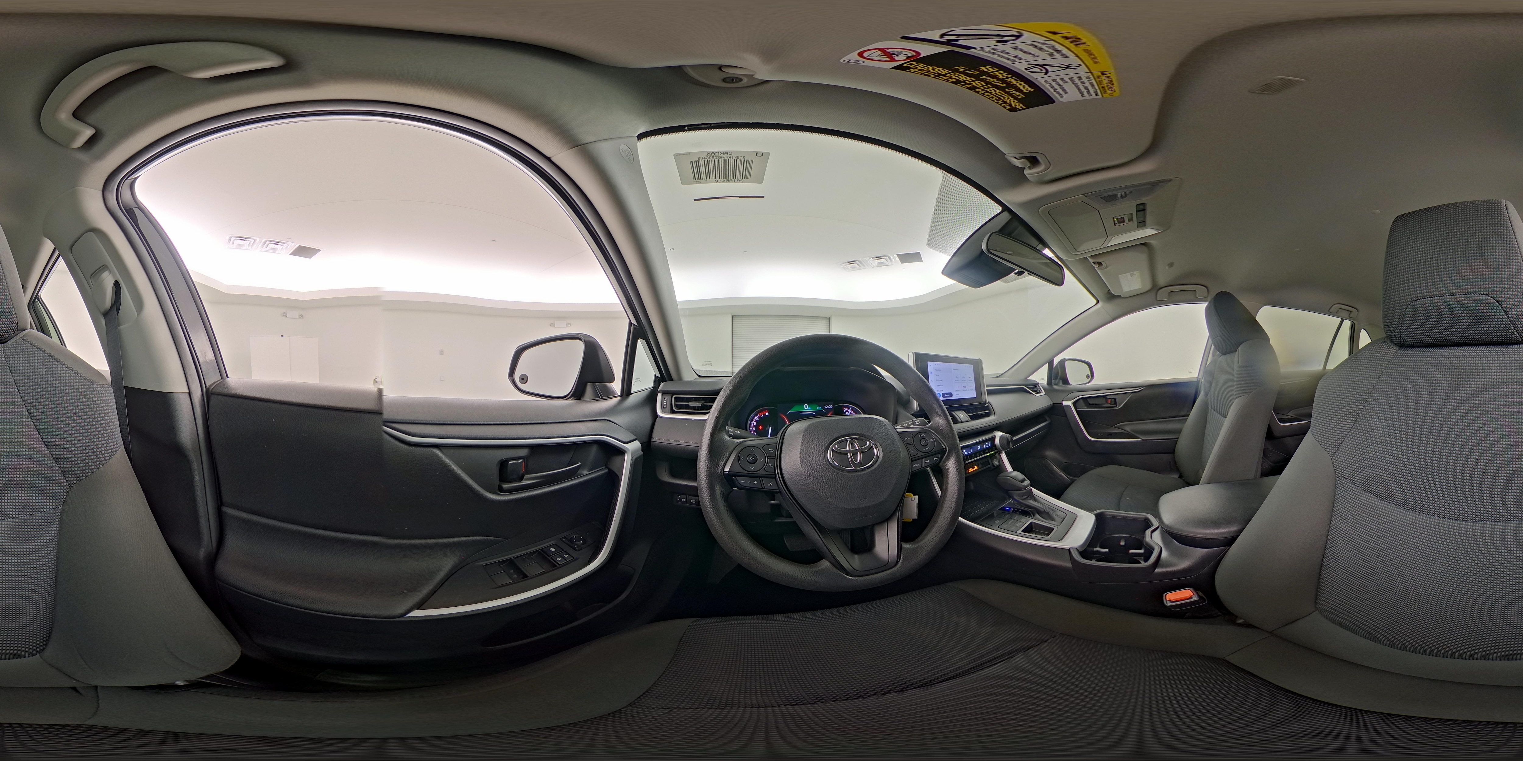2025 Toyota RAV4 LE - Photo 26