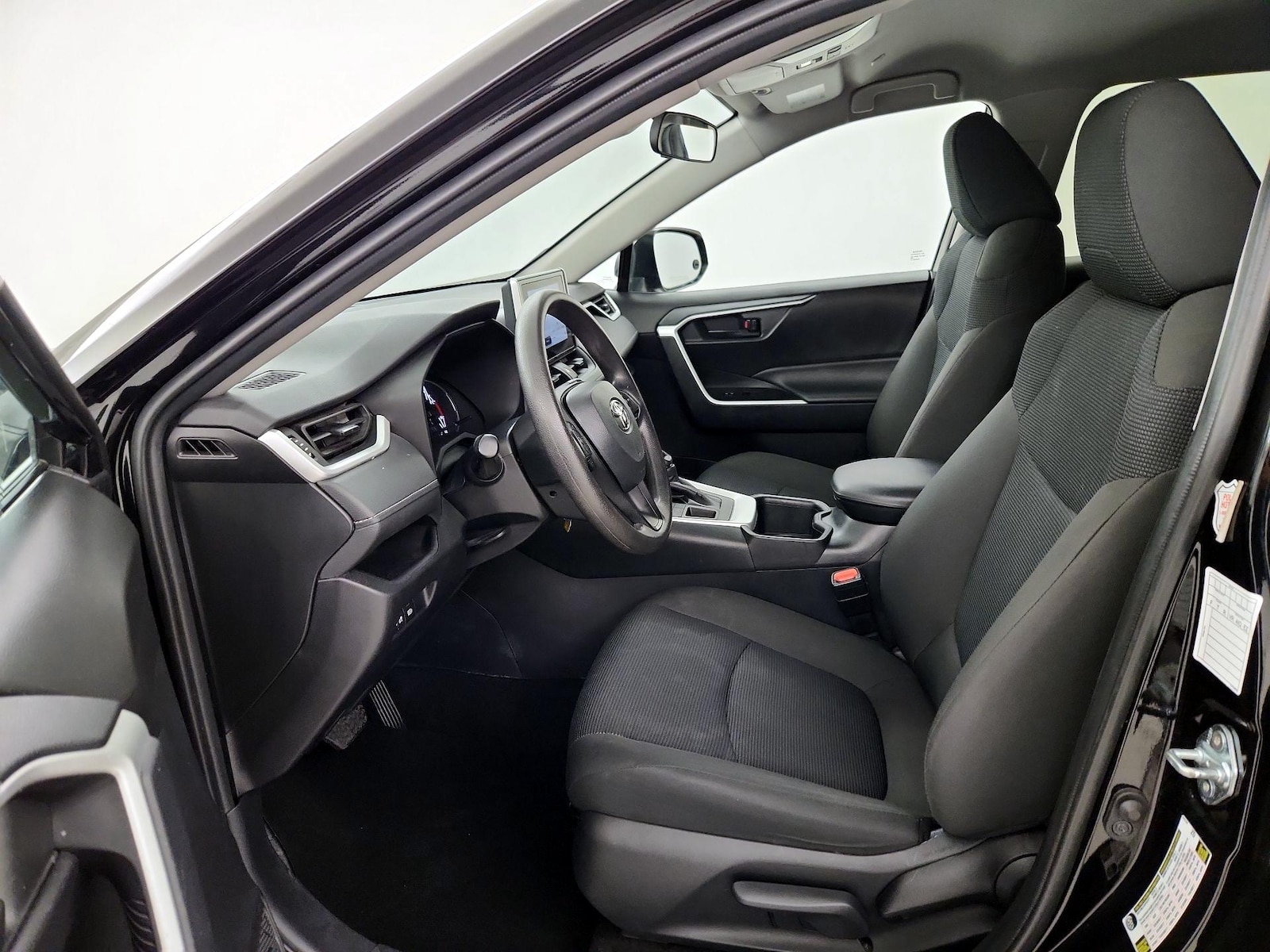 2025 Toyota RAV4 LE - Photo 12