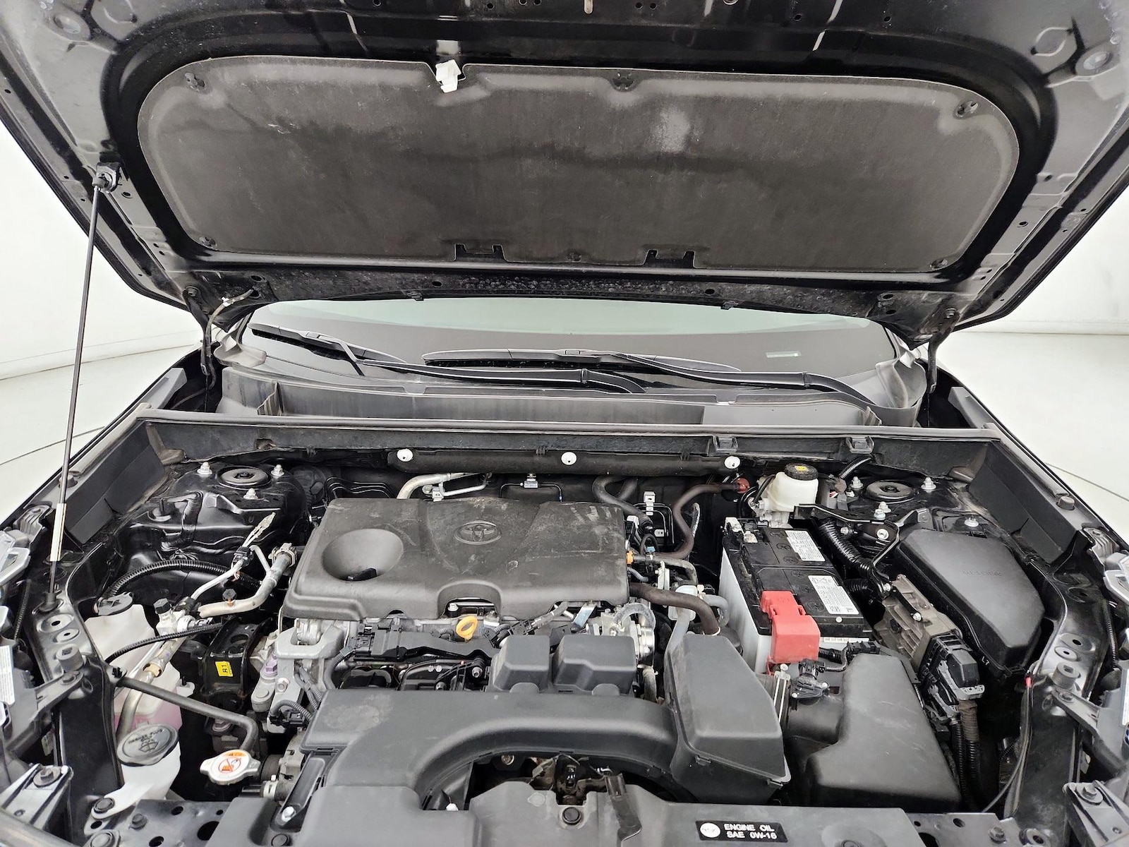 2025 Toyota RAV4 LE - Photo 22
