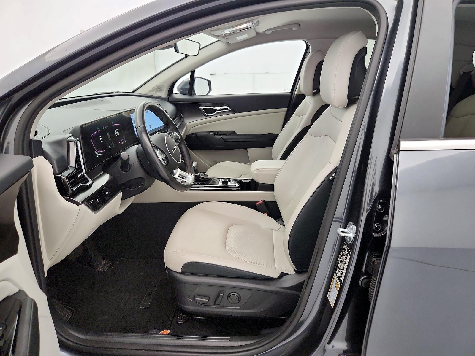 2024 Kia Sportage EX - Photo 12