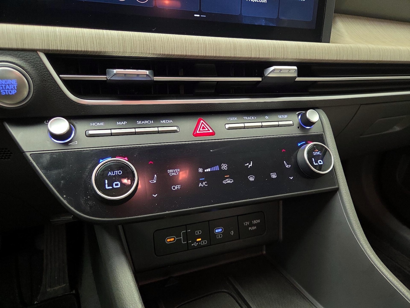 2024 Hyundai Sonata Hybrid SEL - Photo 17