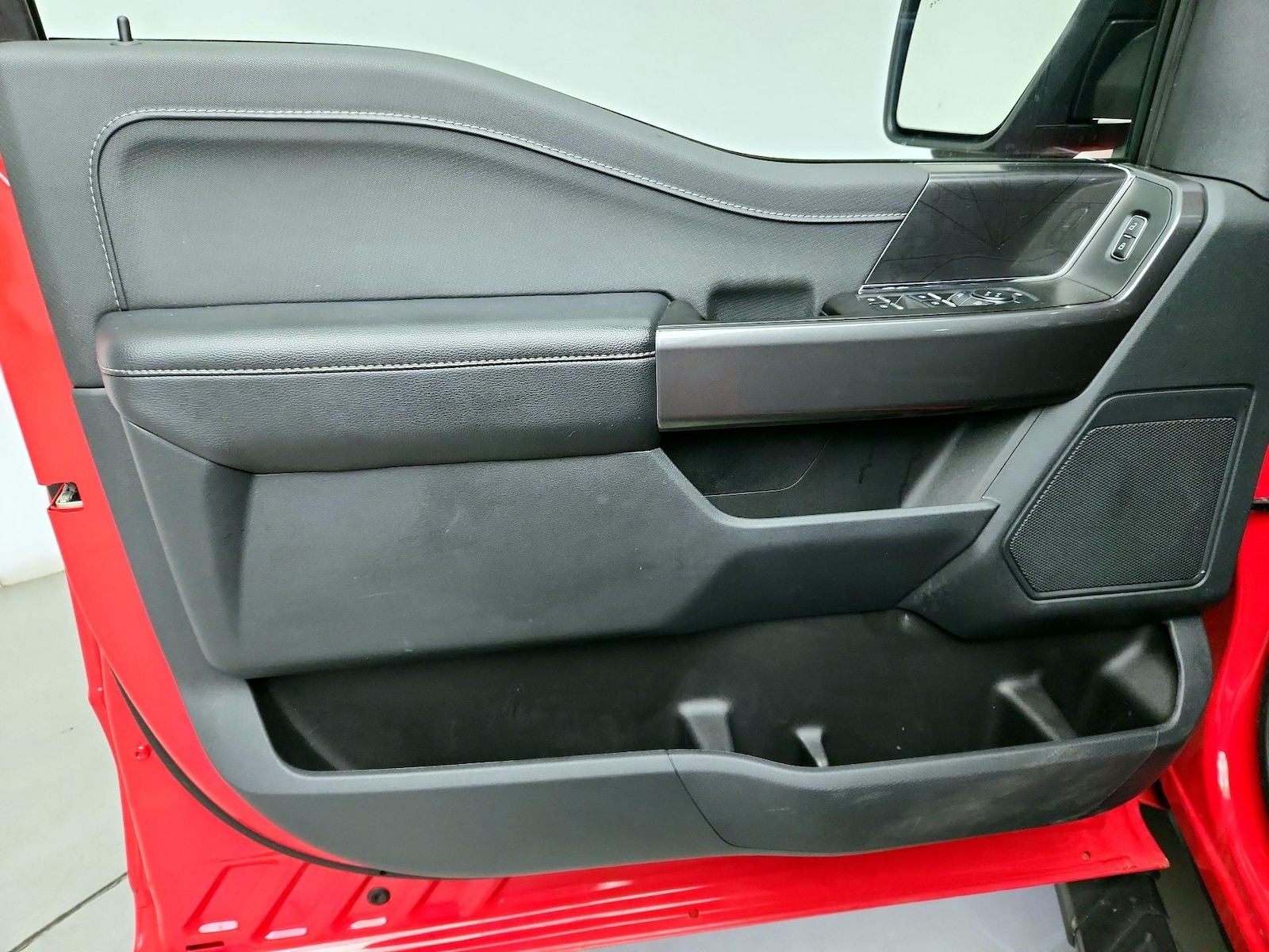 2023 Ford F-150 XLT - Photo 13