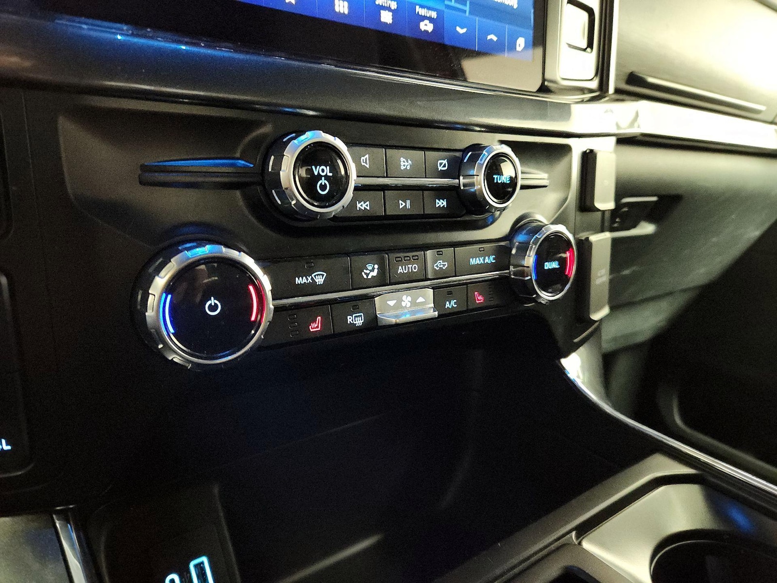 2023 Ford F-150 XLT - Photo 18