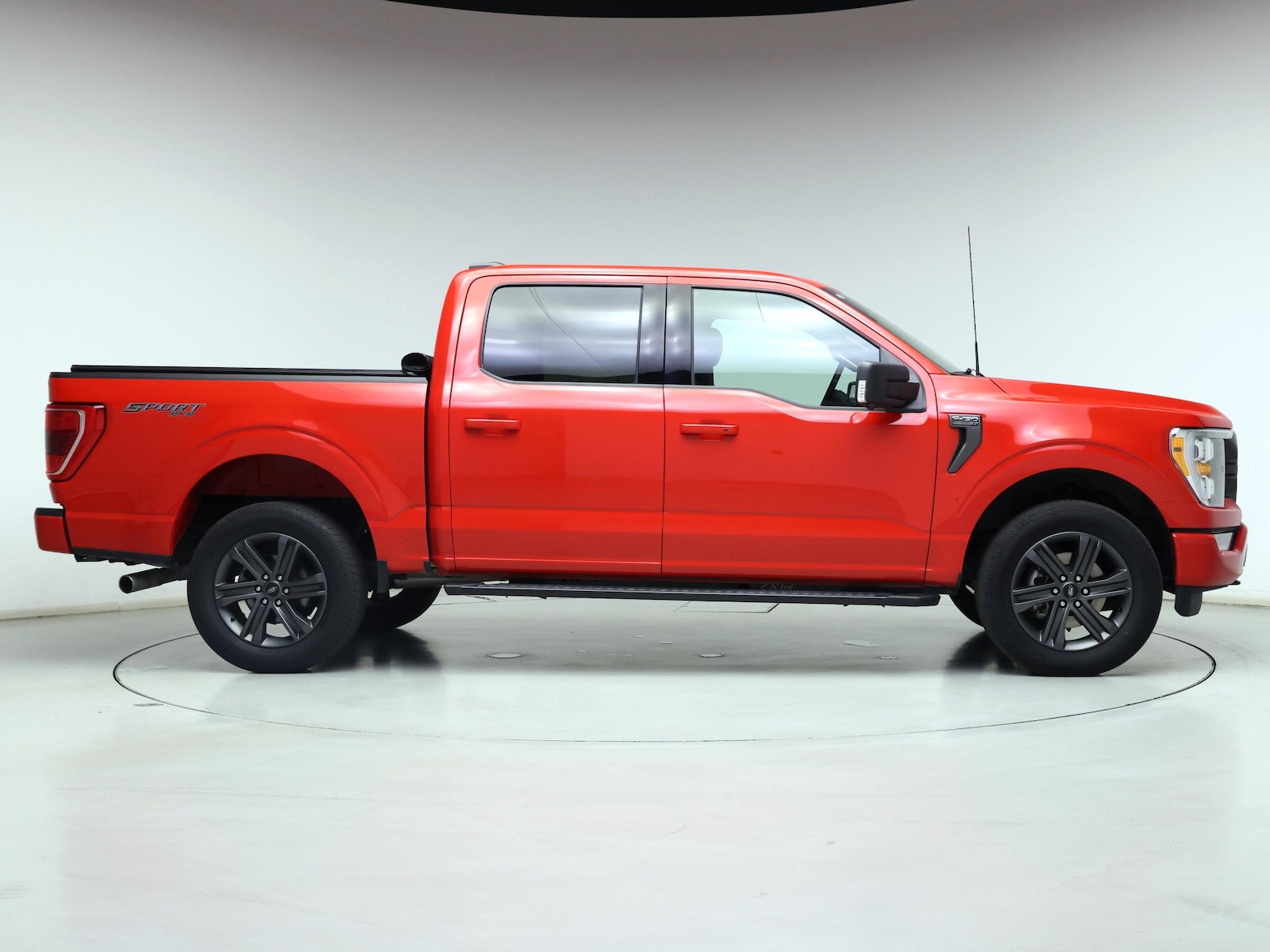 2023 Ford F-150 XLT - Photo 8