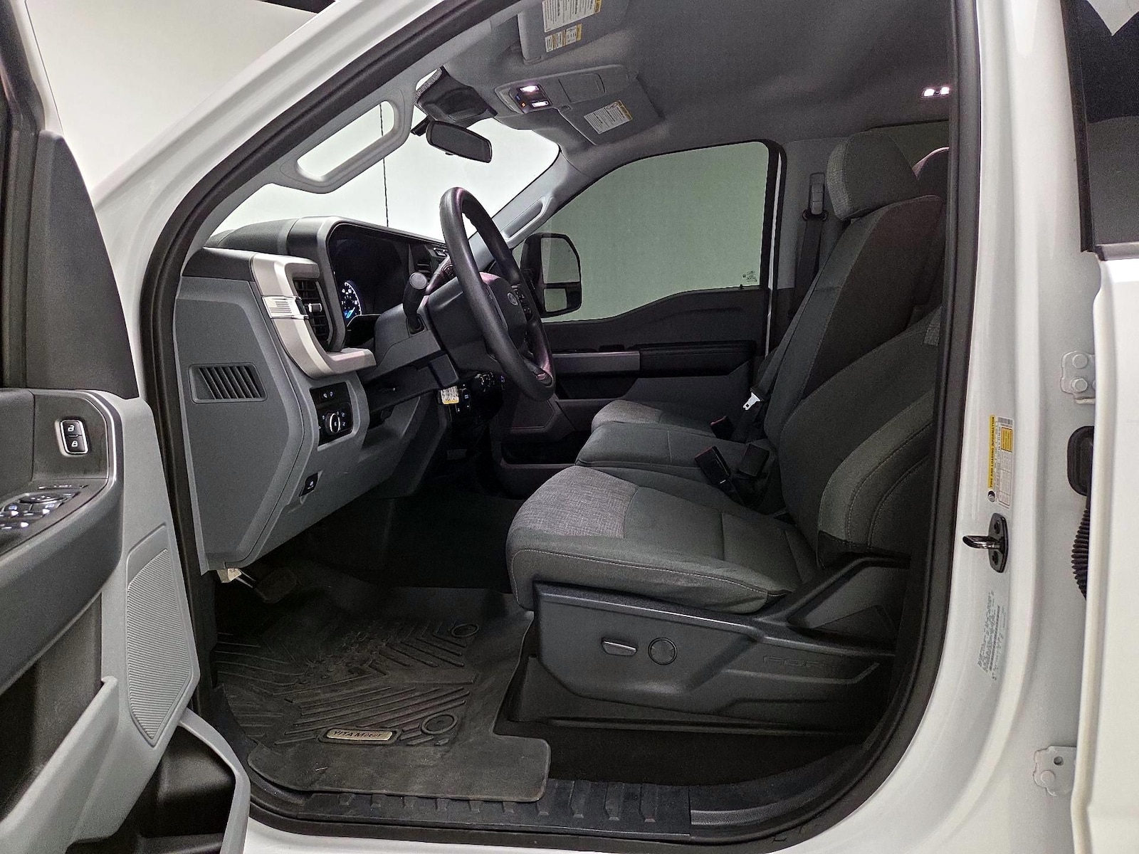 Power Seat(s) & Side Airbags