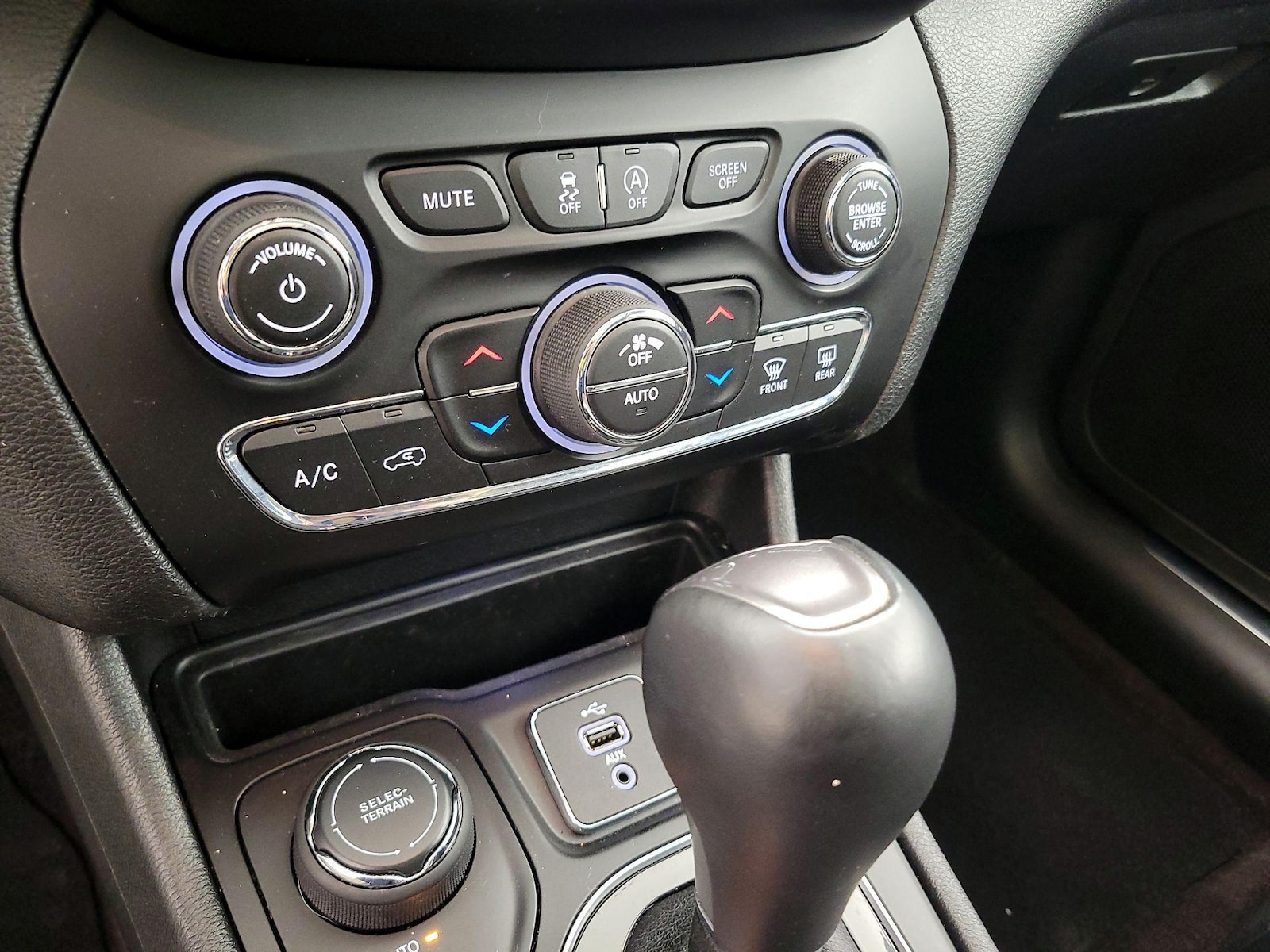 2019 Jeep Cherokee Limited - Photo 18
