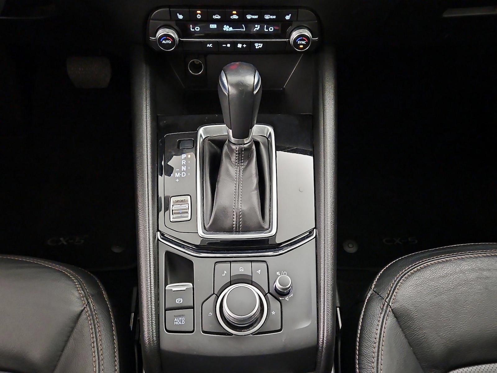 Photo 18