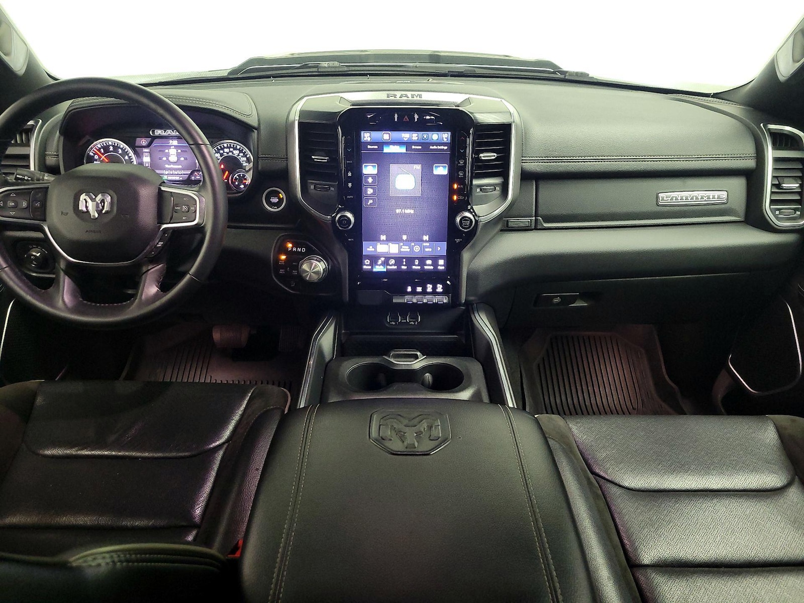 Apple CarPlay® & Android Auto™