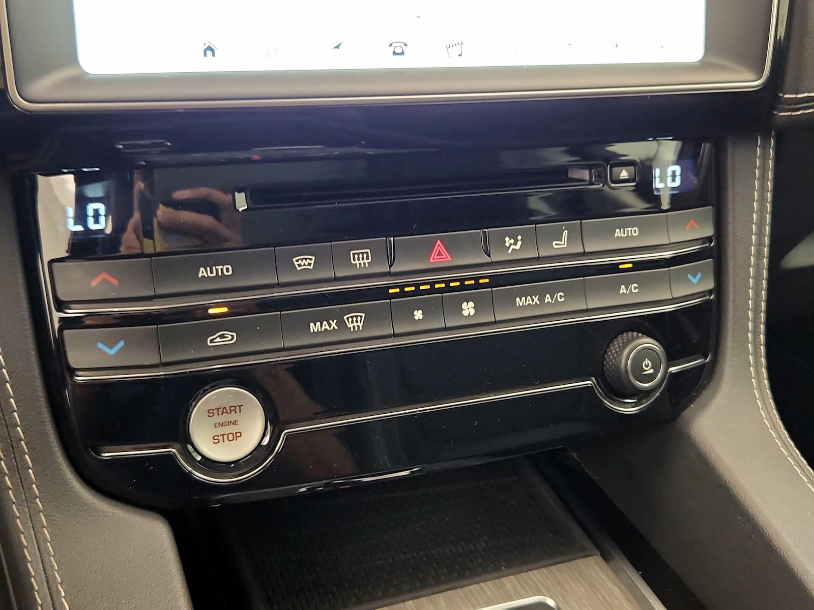 2018 Jaguar F-PACE S - Photo 17