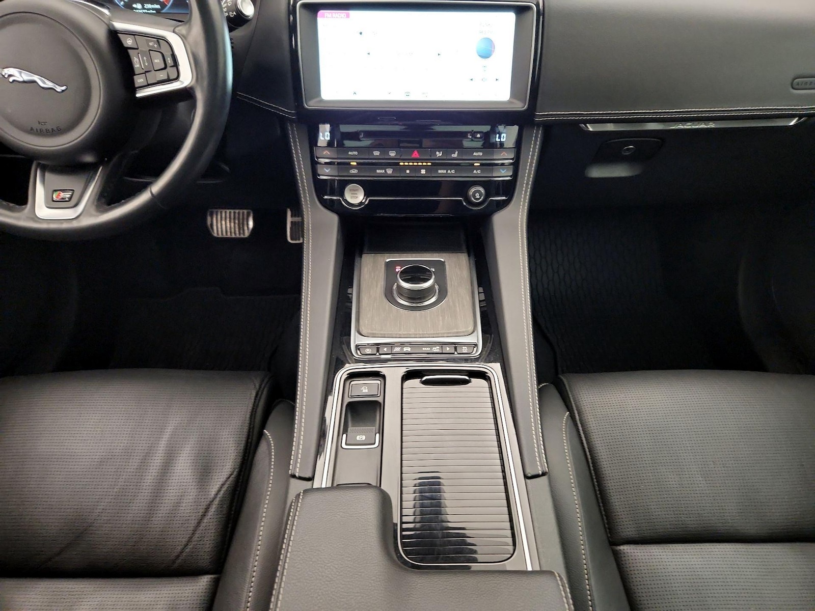 2018 Jaguar F-PACE S - Photo 18
