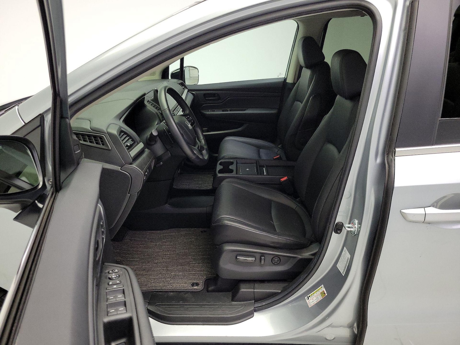 2025 Honda Odyssey EX-L - Photo 12