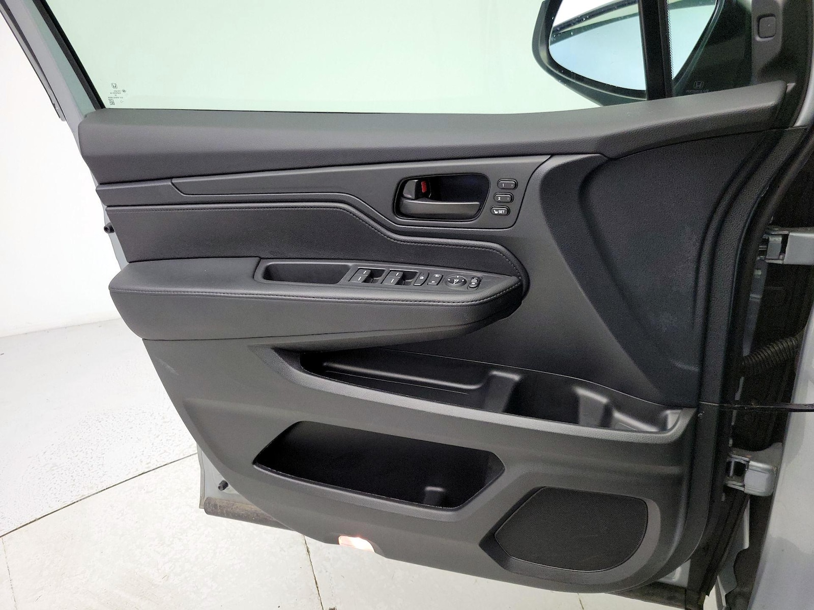 2025 Honda Odyssey EX-L - Photo 13