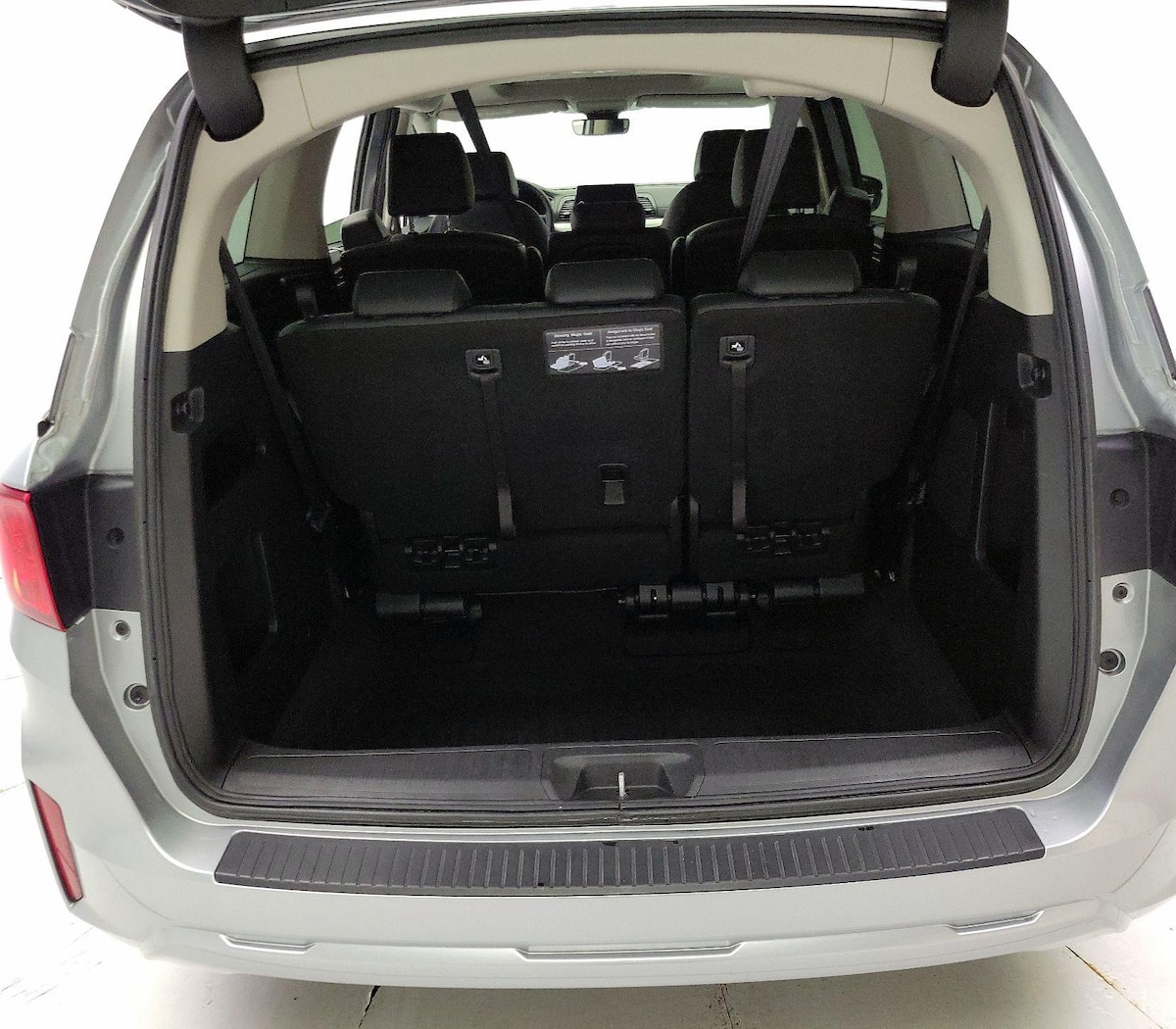 Trunk/Cargo (Seats Up)
