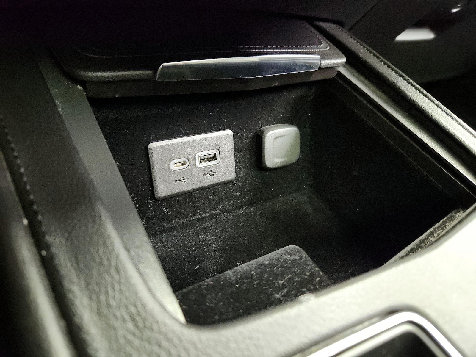 2022 Cadillac XT4 Premium Luxury - Photo 19