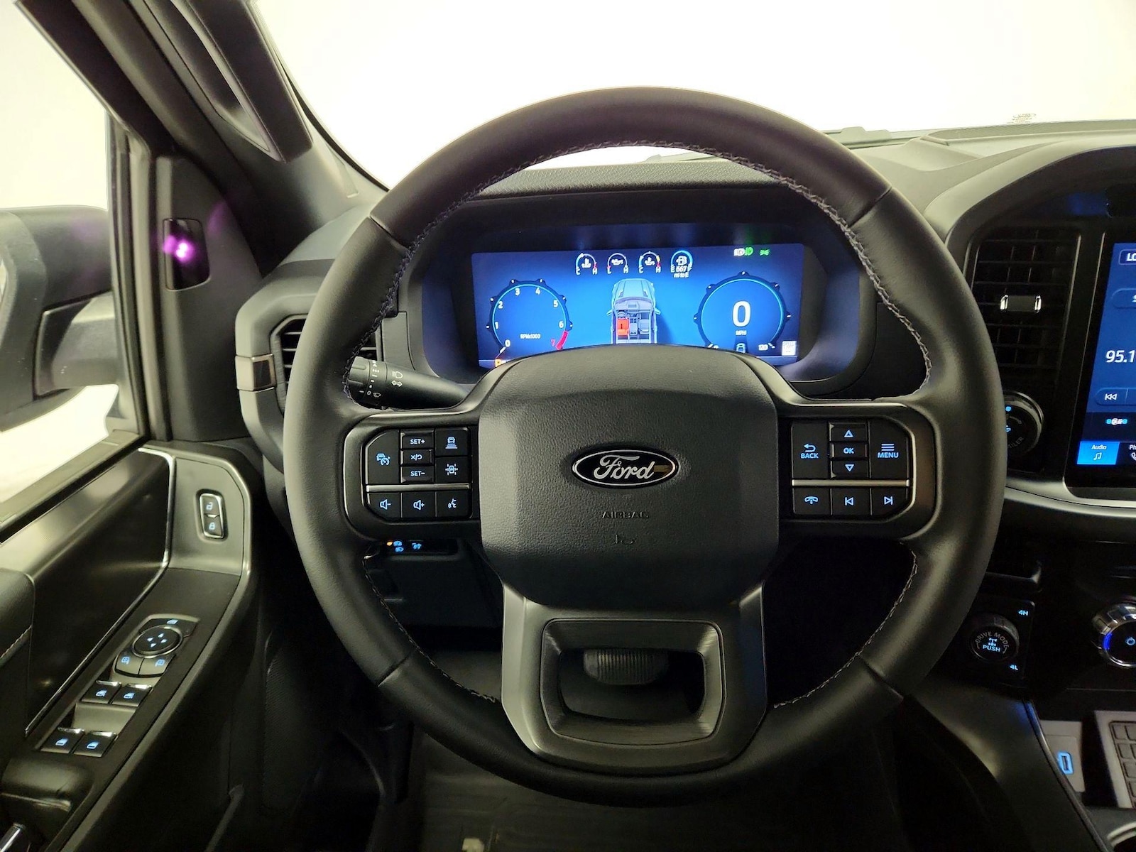 2024 Ford F-150 XLT - Photo 11