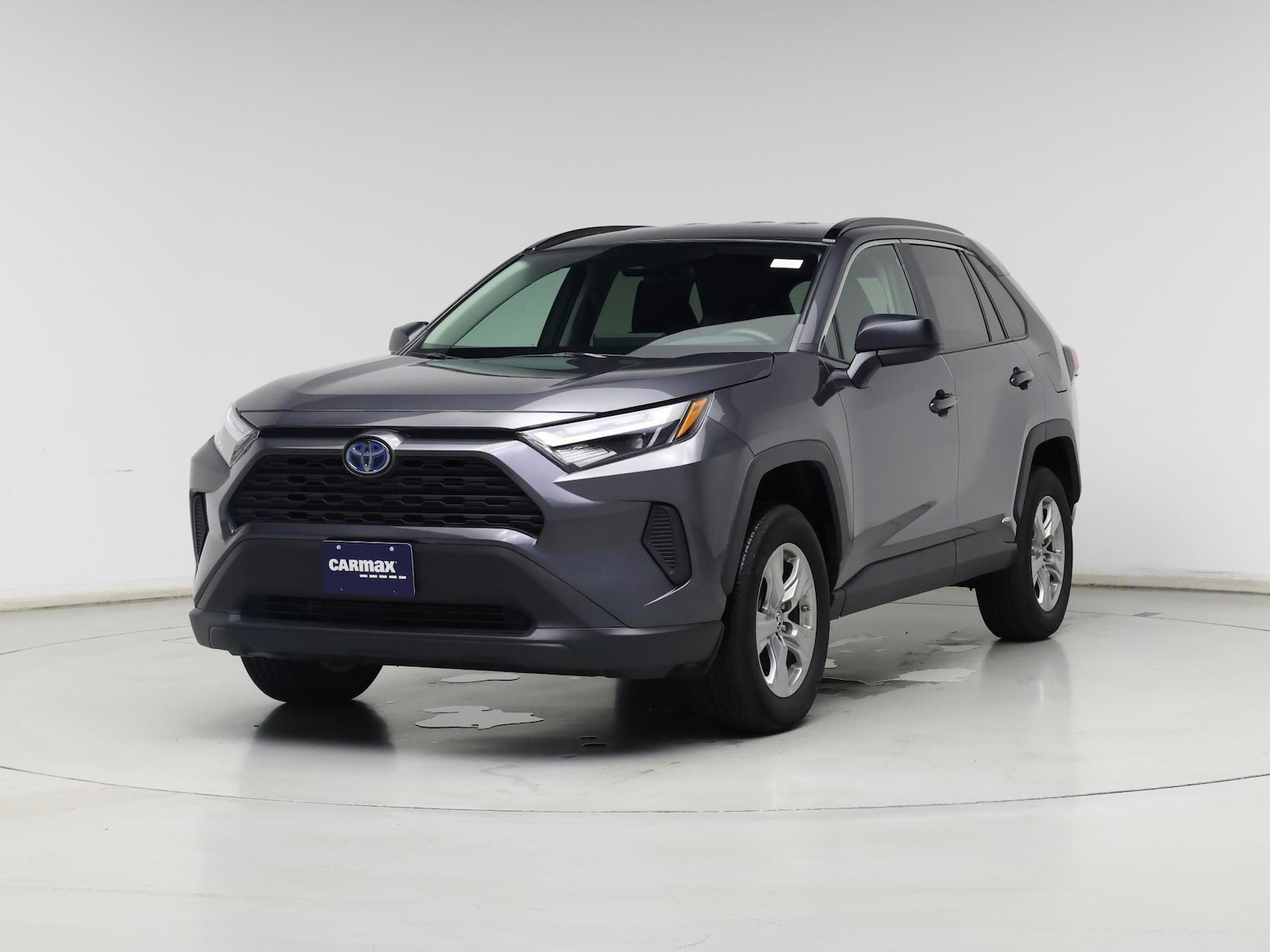 2024 Toyota RAV4 LE - Photo 5