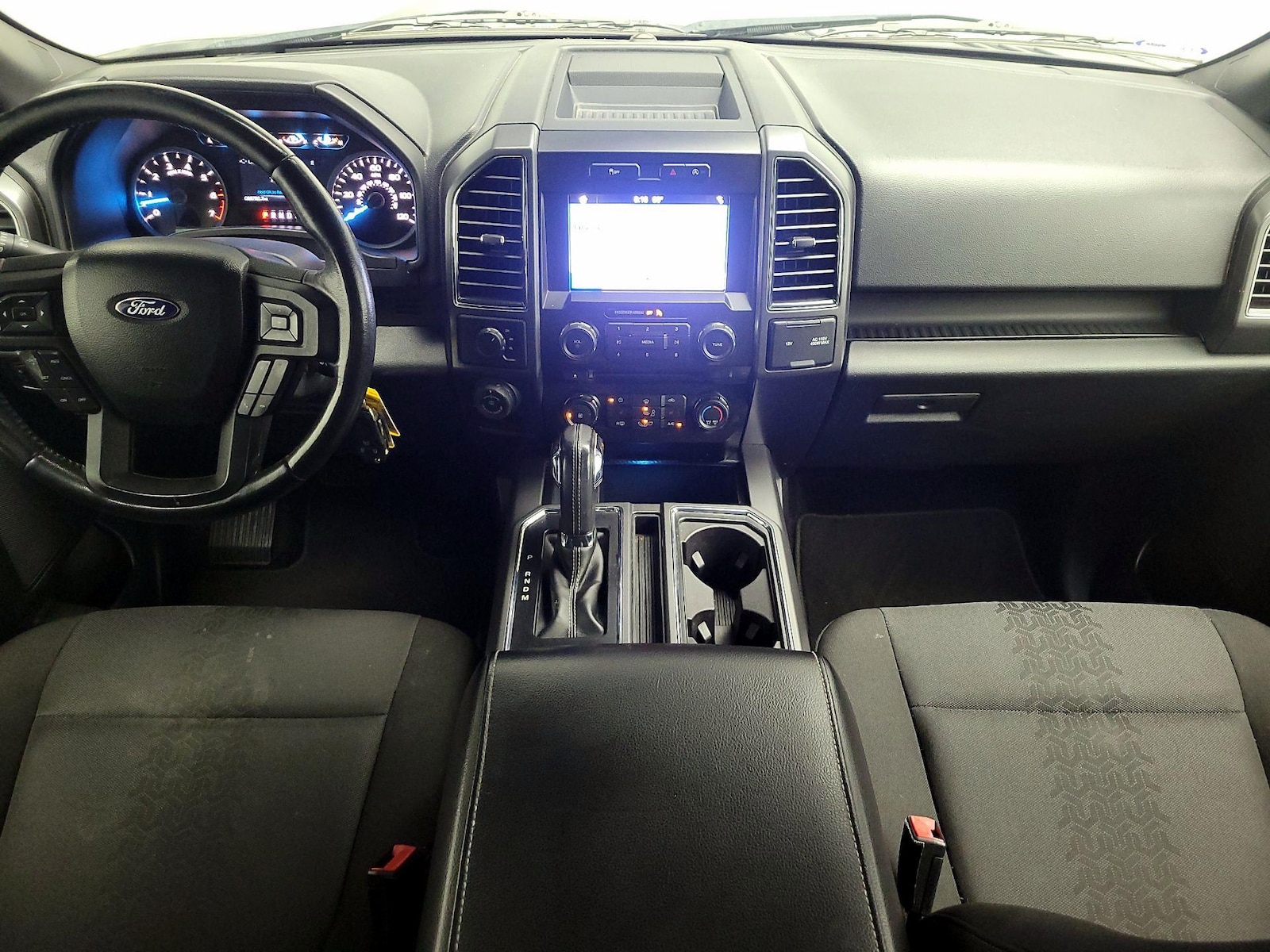 Apple CarPlay® & Android Auto™