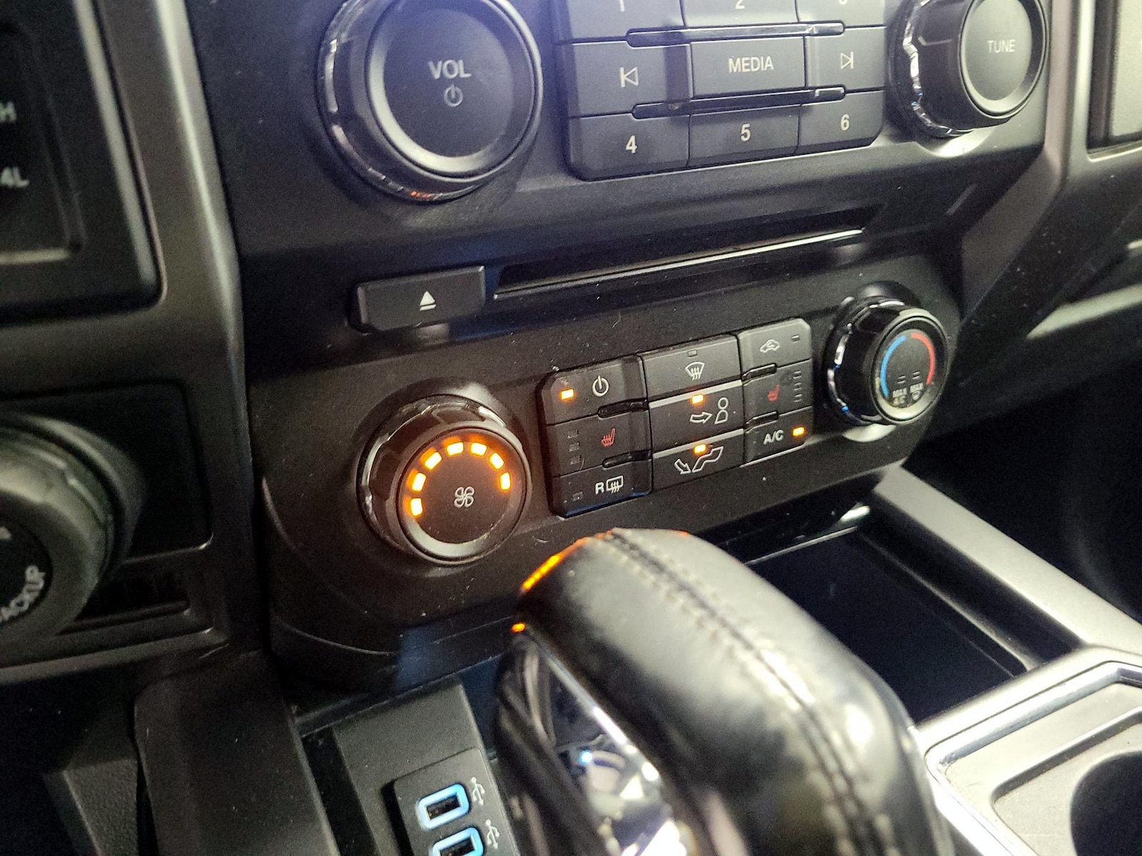 2018 Ford F-150 XLT - Photo 18