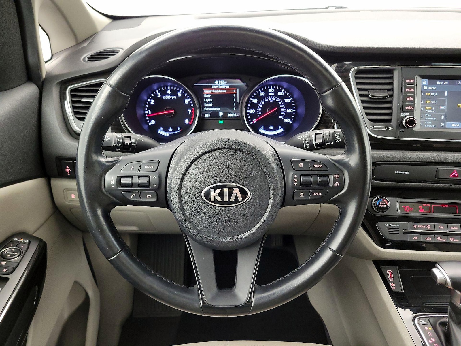 2020 Kia Sedona EX - Photo 11