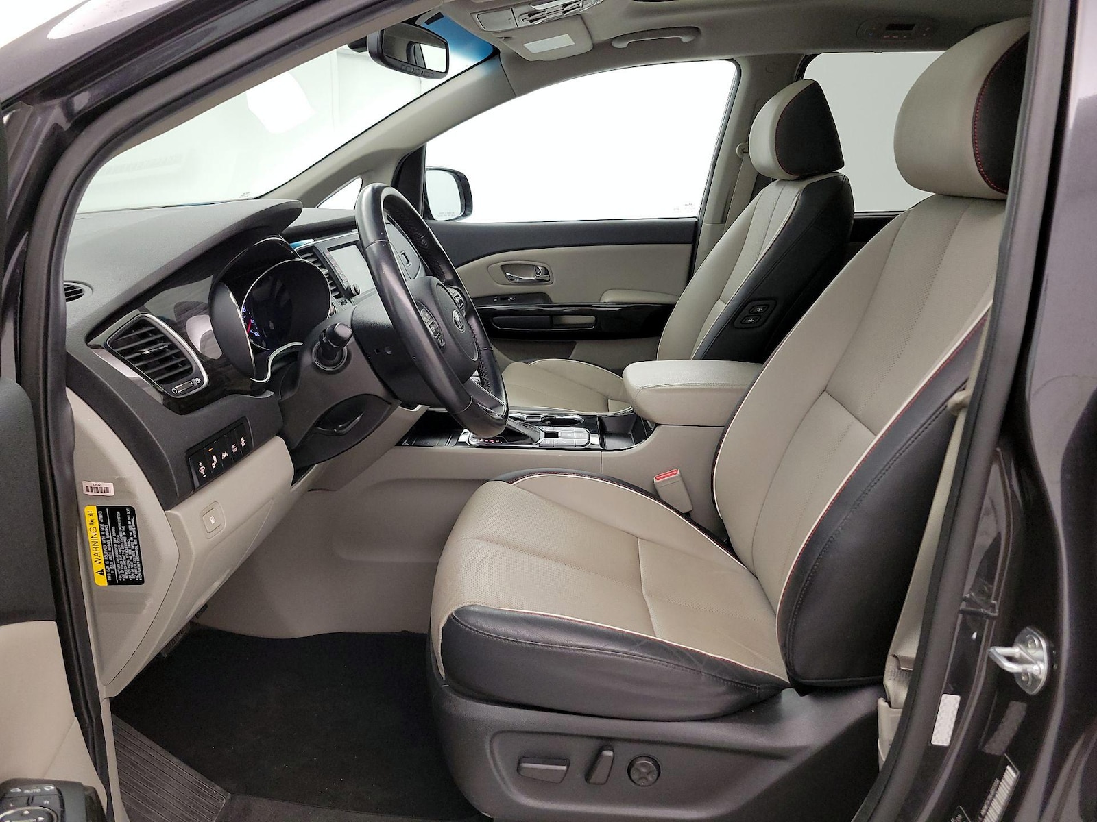 2020 Kia Sedona EX - Photo 12
