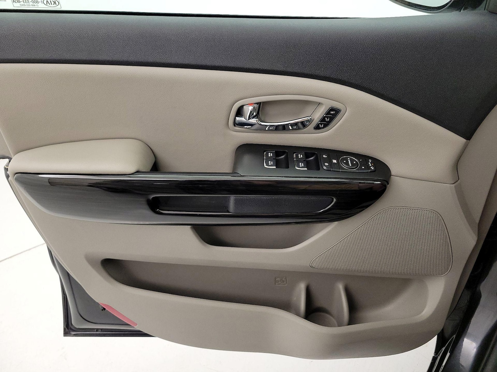 2020 Kia Sedona EX - Photo 13