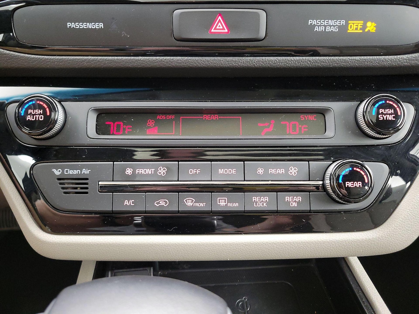 2020 Kia Sedona EX - Photo 17