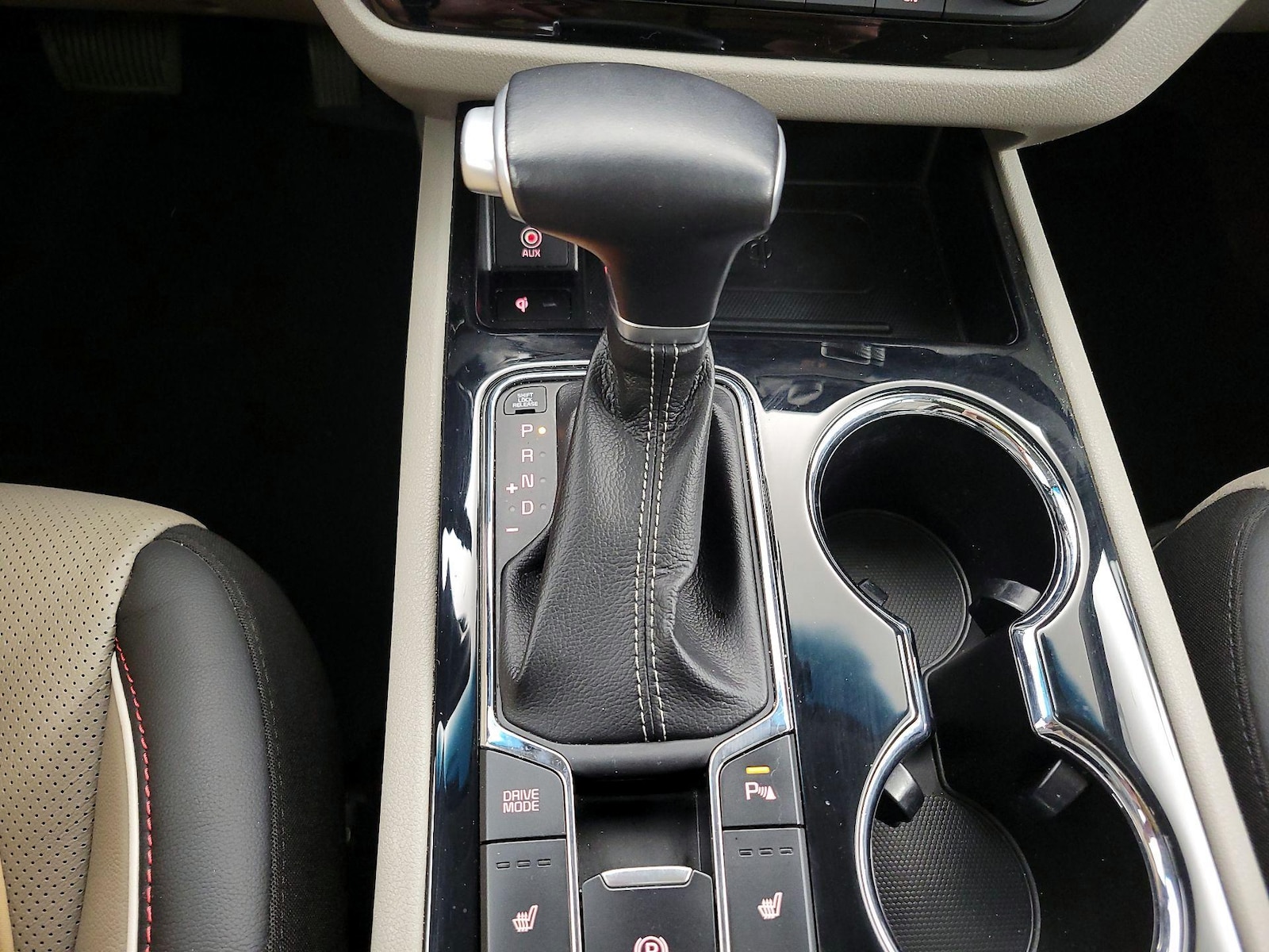 2020 Kia Sedona EX - Photo 18