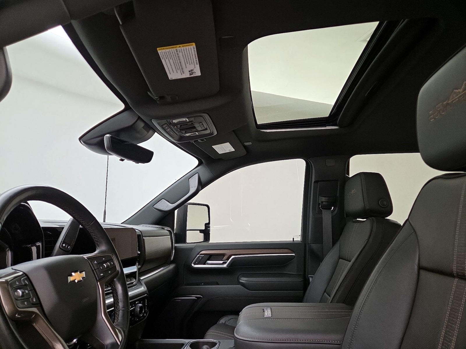 Sunroof(s) & Overhead Airbags