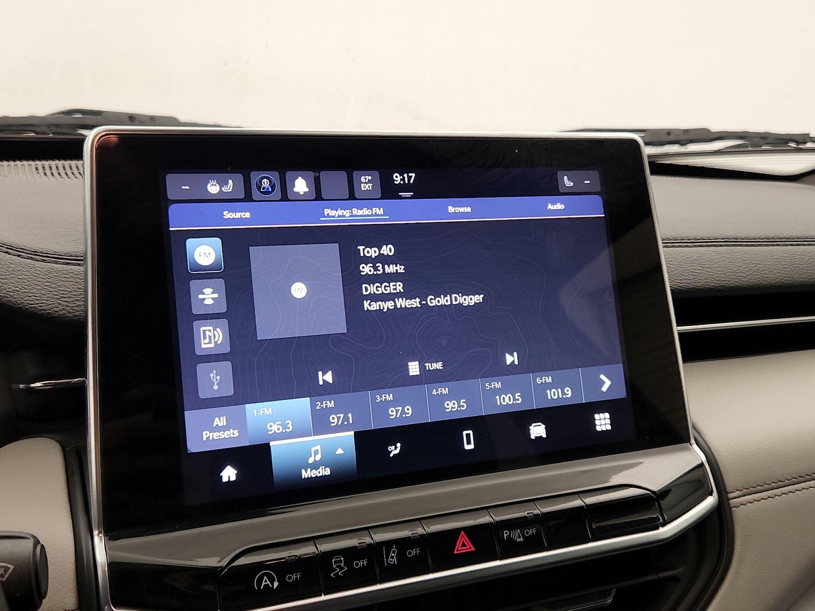 2023 Jeep Compass Limited - Photo 16