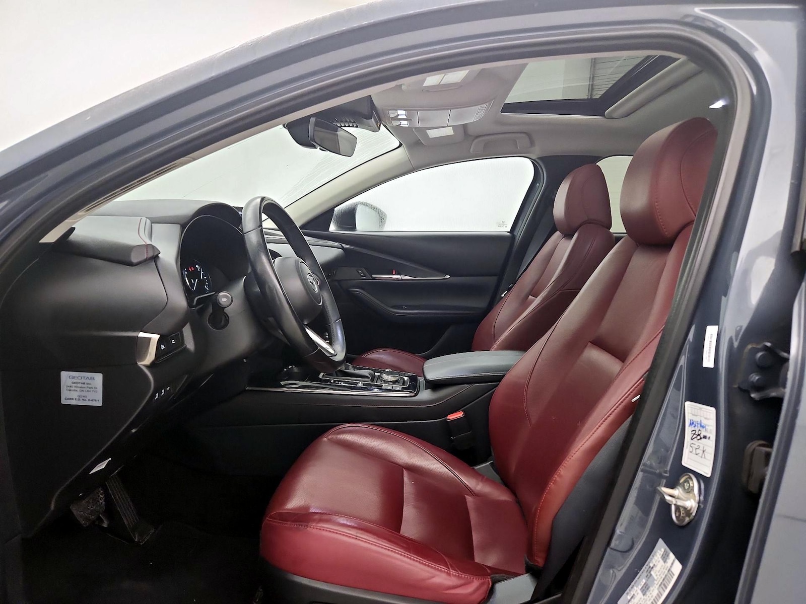 Sunroof(s) & Overhead Airbags