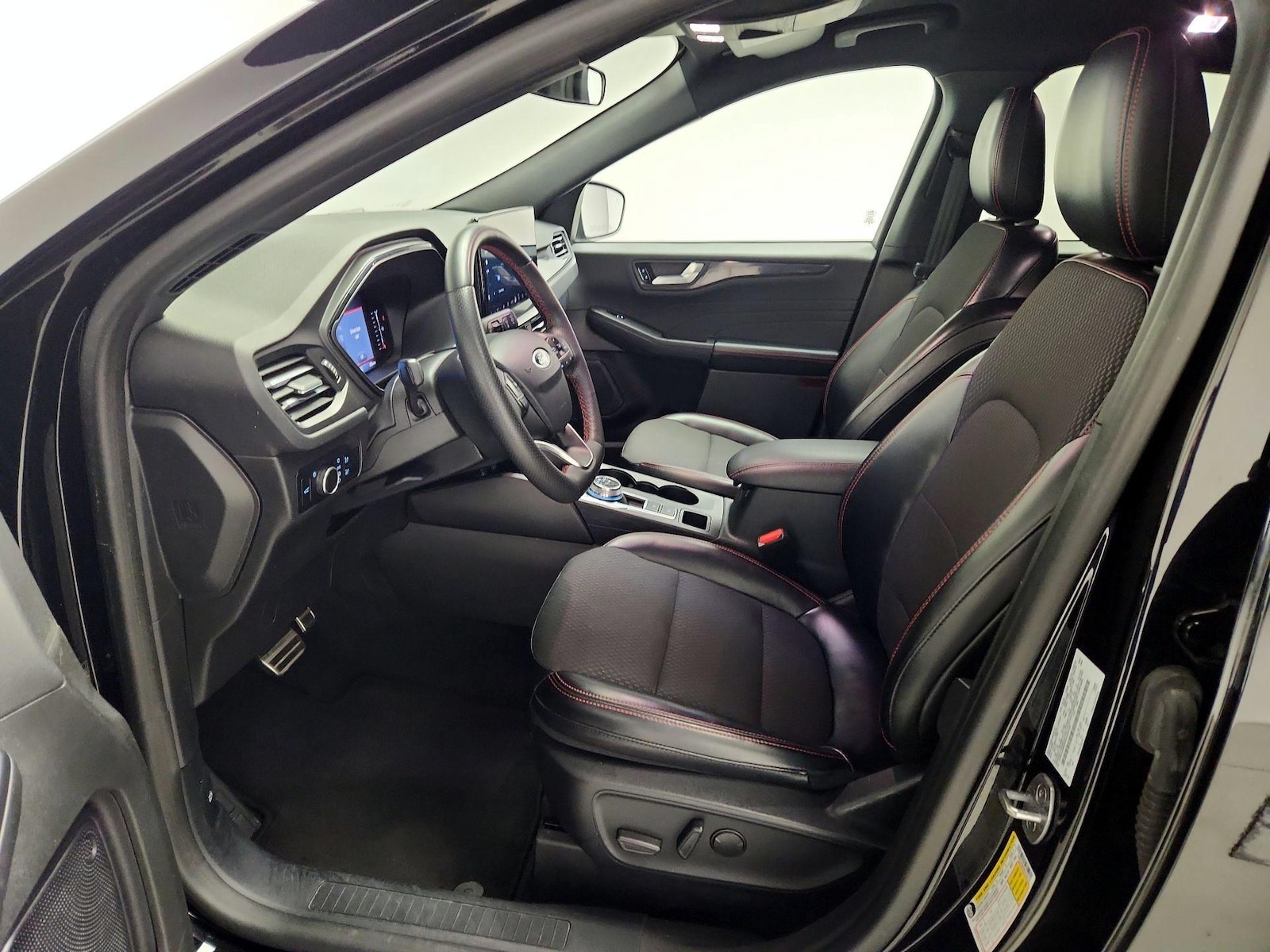 2024 Ford Escape ST-Line - Photo 12