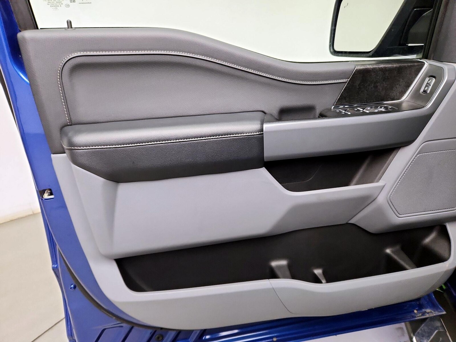 2023 Ford F-150 XLT - Photo 13