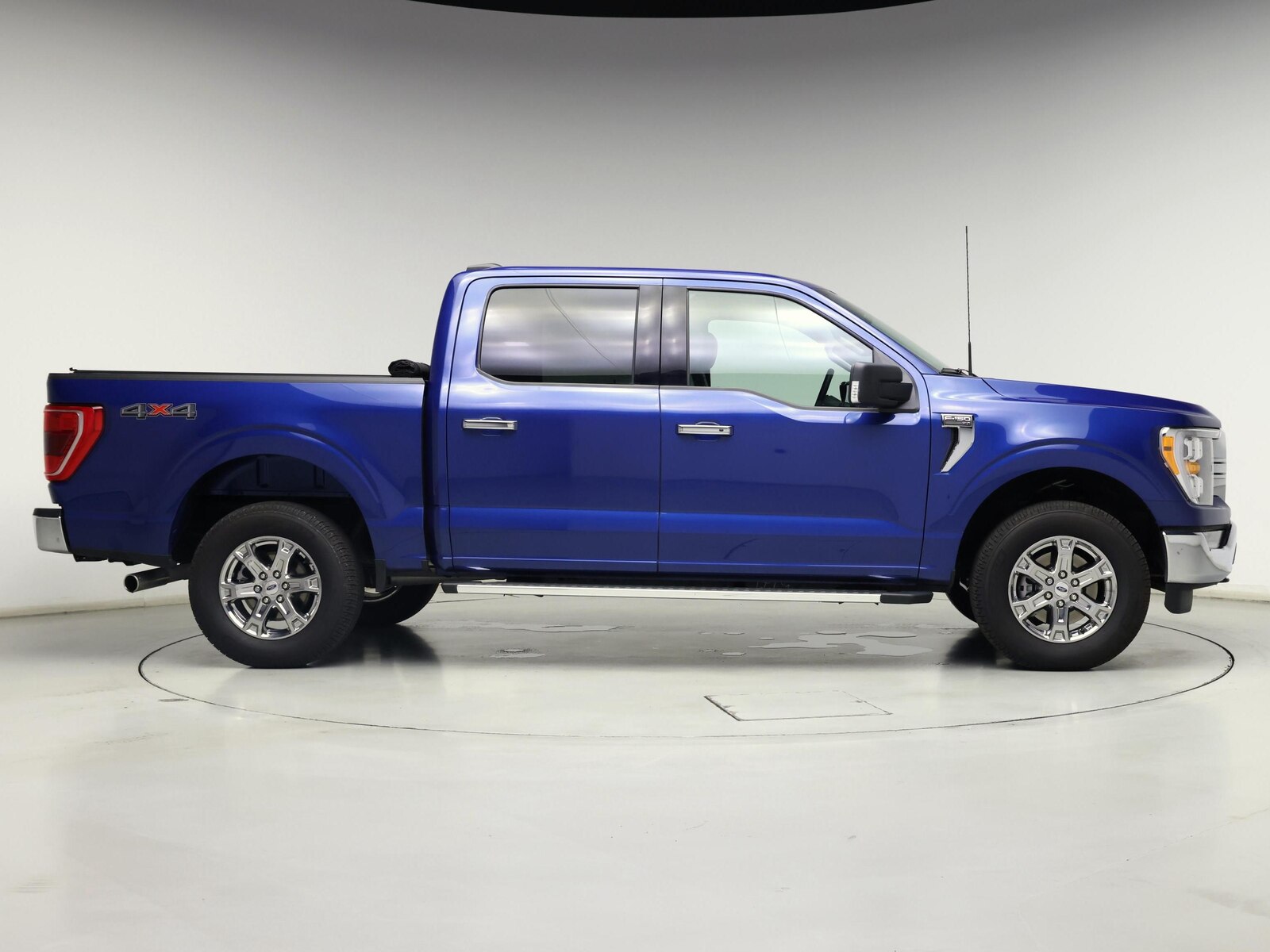 2023 Ford F-150 XLT - Photo 8
