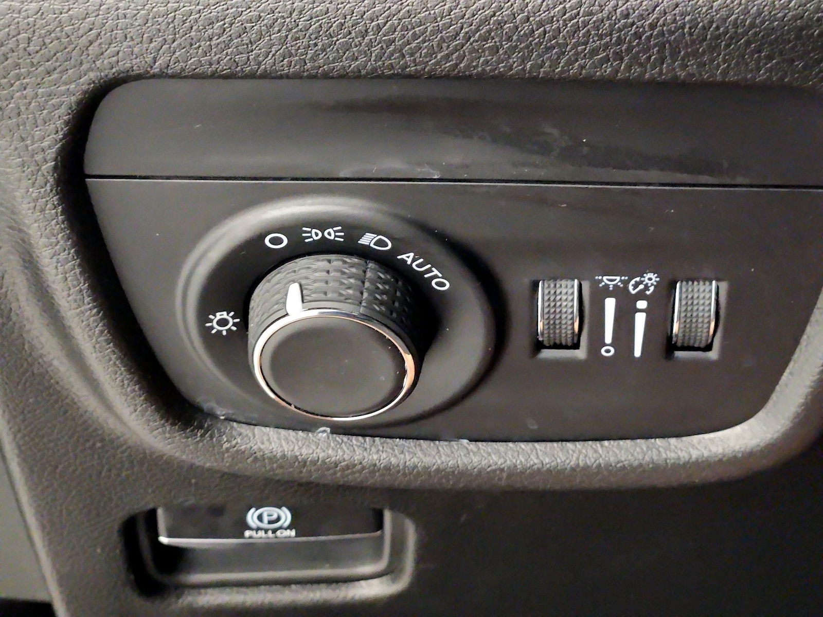 2023 Jeep Grand Cherokee Altitude - Photo 14