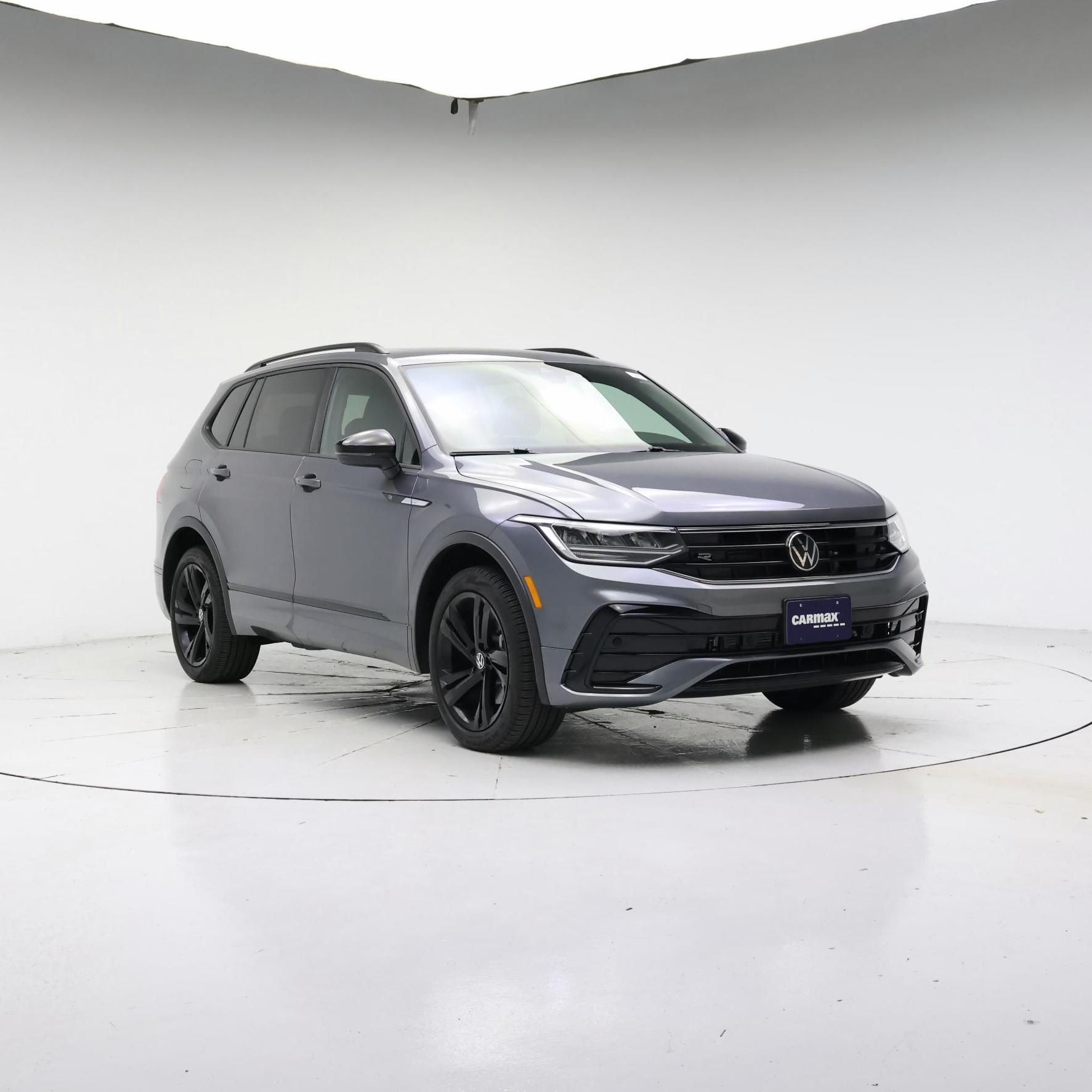 Gray 2024 Volkswagen Tiguan SUV / Crossover Front-Wheel Drive Automatic