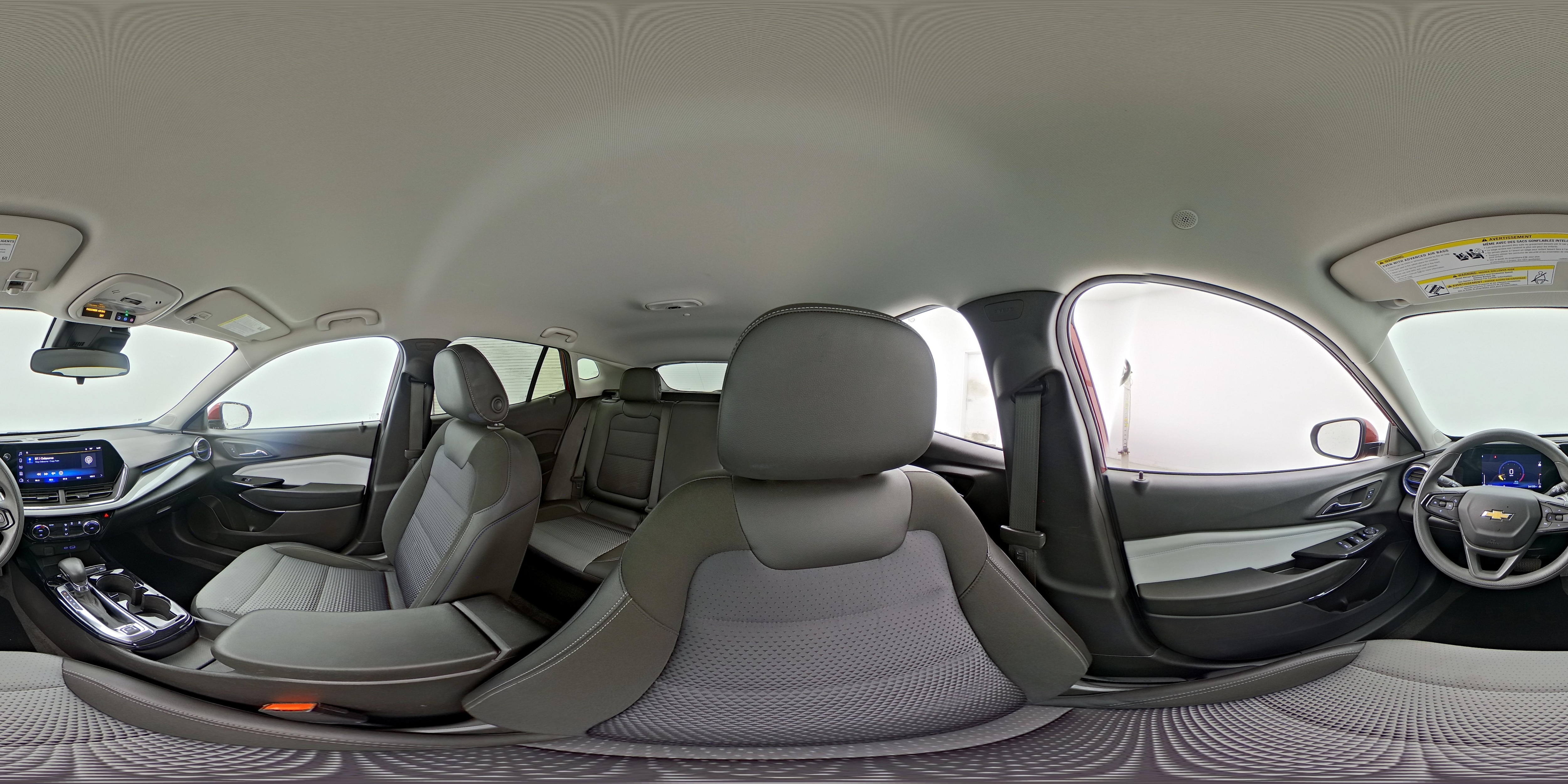 2025 Chevrolet Trax LT - Photo 26