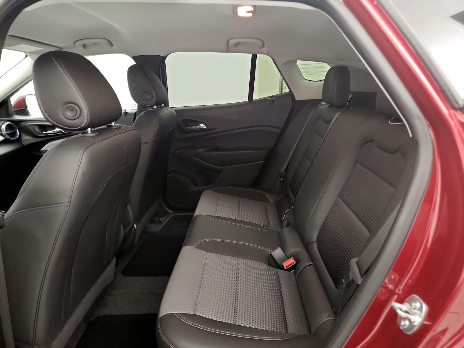 2025 Chevrolet Trax LT - Photo 20