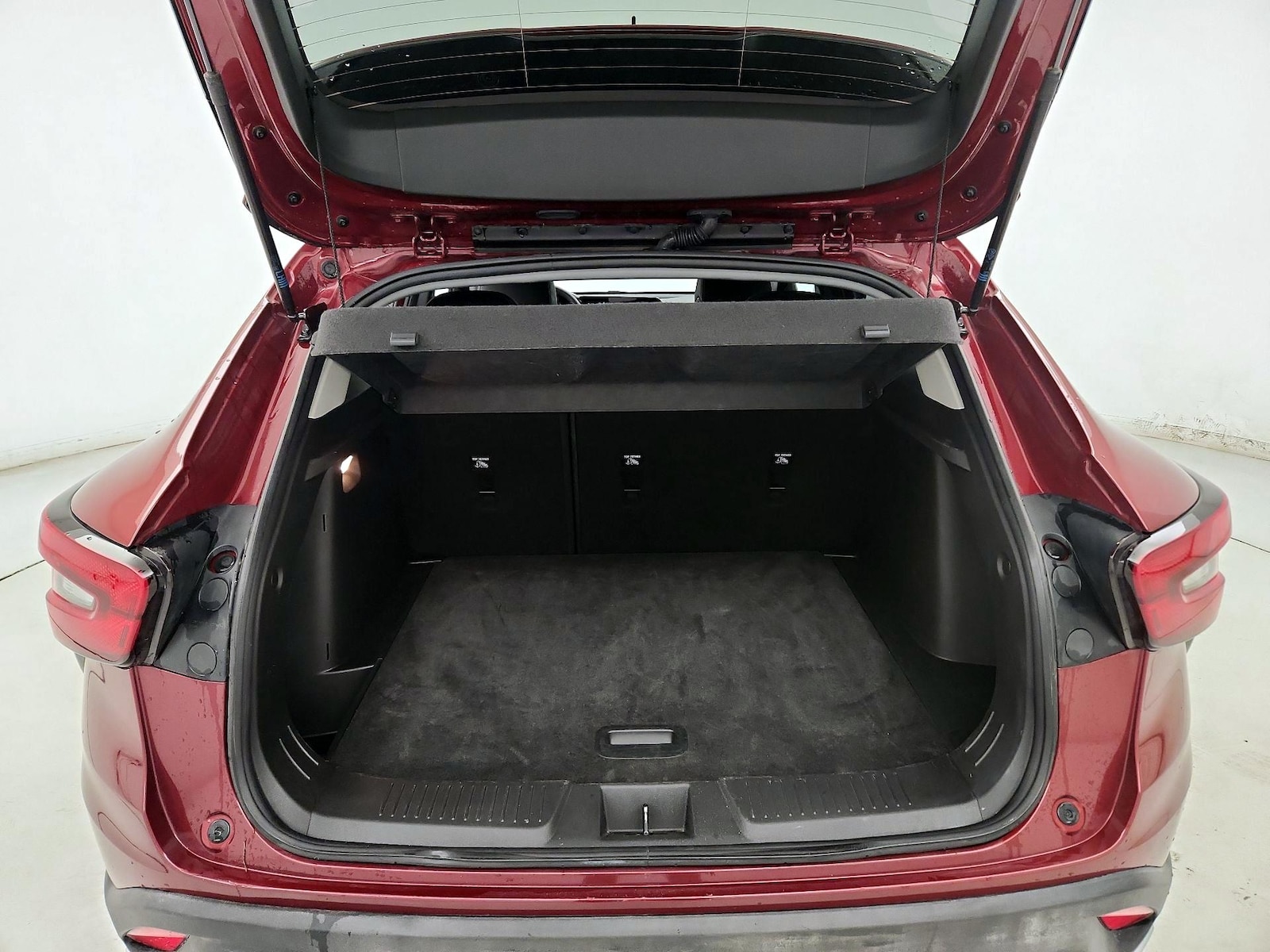 2025 Chevrolet Trax LT - Photo 21